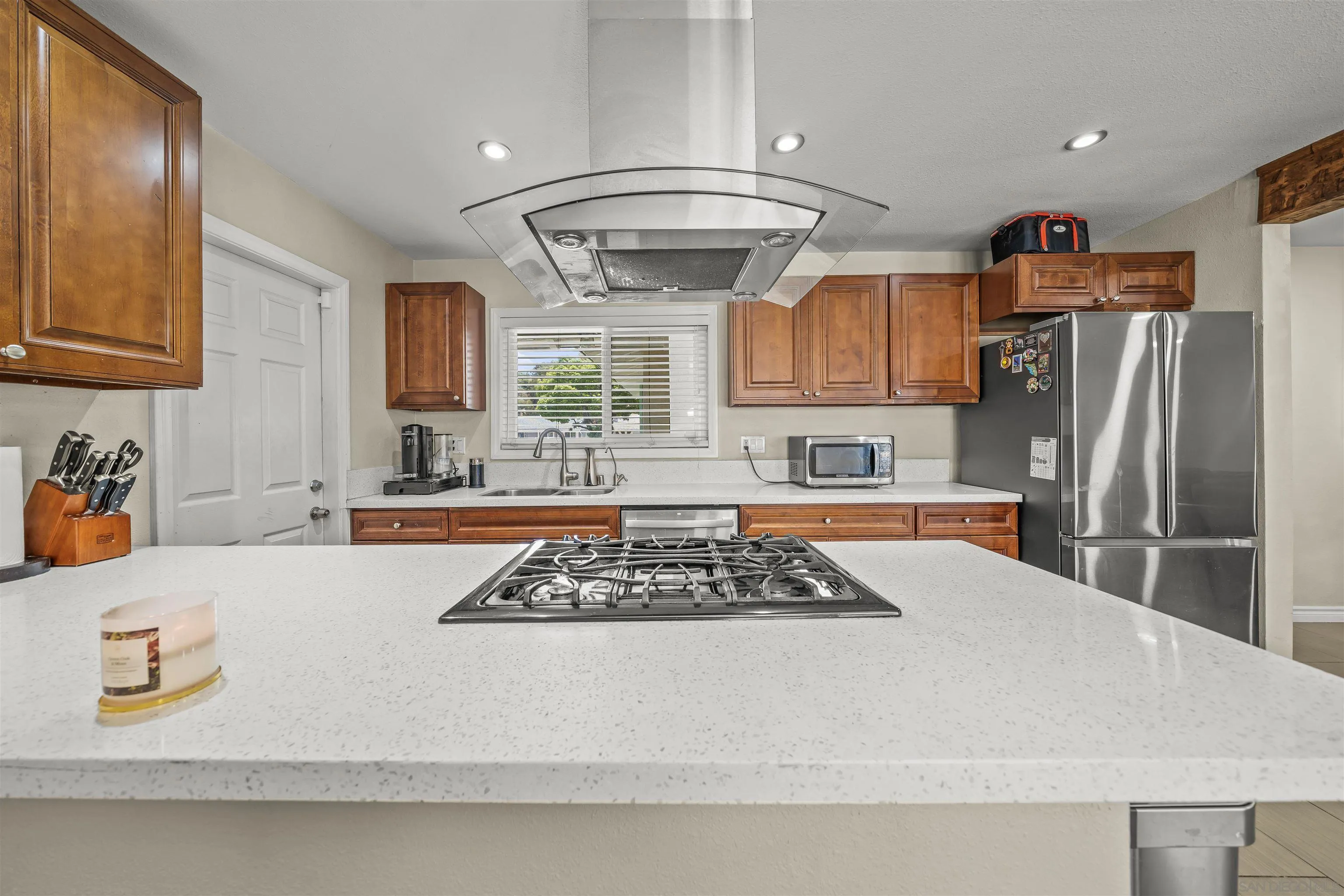 https://cdn.realtyfeed.com/cdn/127/250030710/fc8b87d5fa94e48535746ccd1ec0a6da.webp