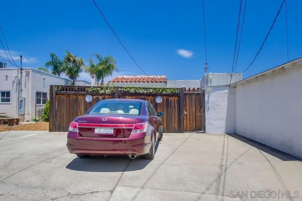 https://cdn.realtyfeed.com/cdn/127/250030713/2bac6664271ee62421d3ee942b54578b.webp