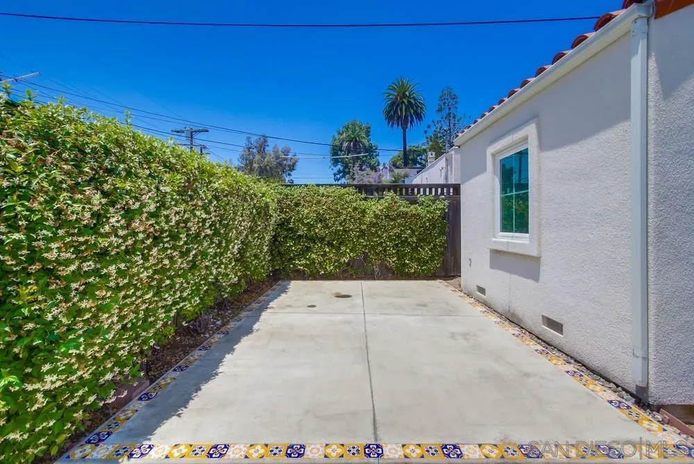 https://cdn.realtyfeed.com/cdn/127/250030713/d4ce3726d0164e1b9bff565bb08a06ce.webp