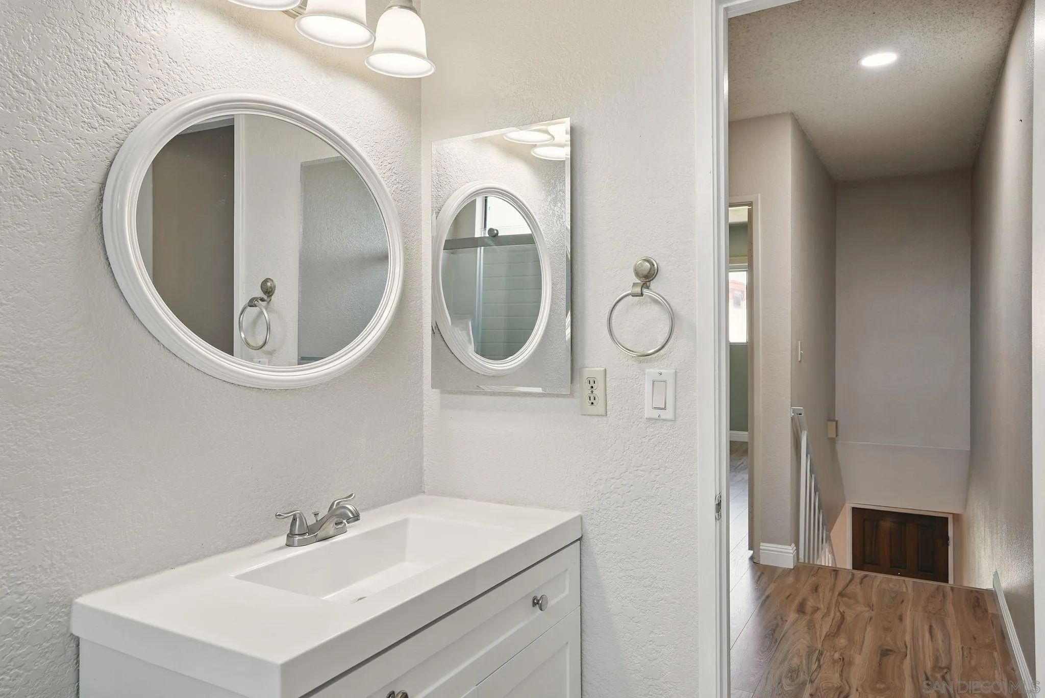 Photo #8: 250030727 Listing: Photo #8