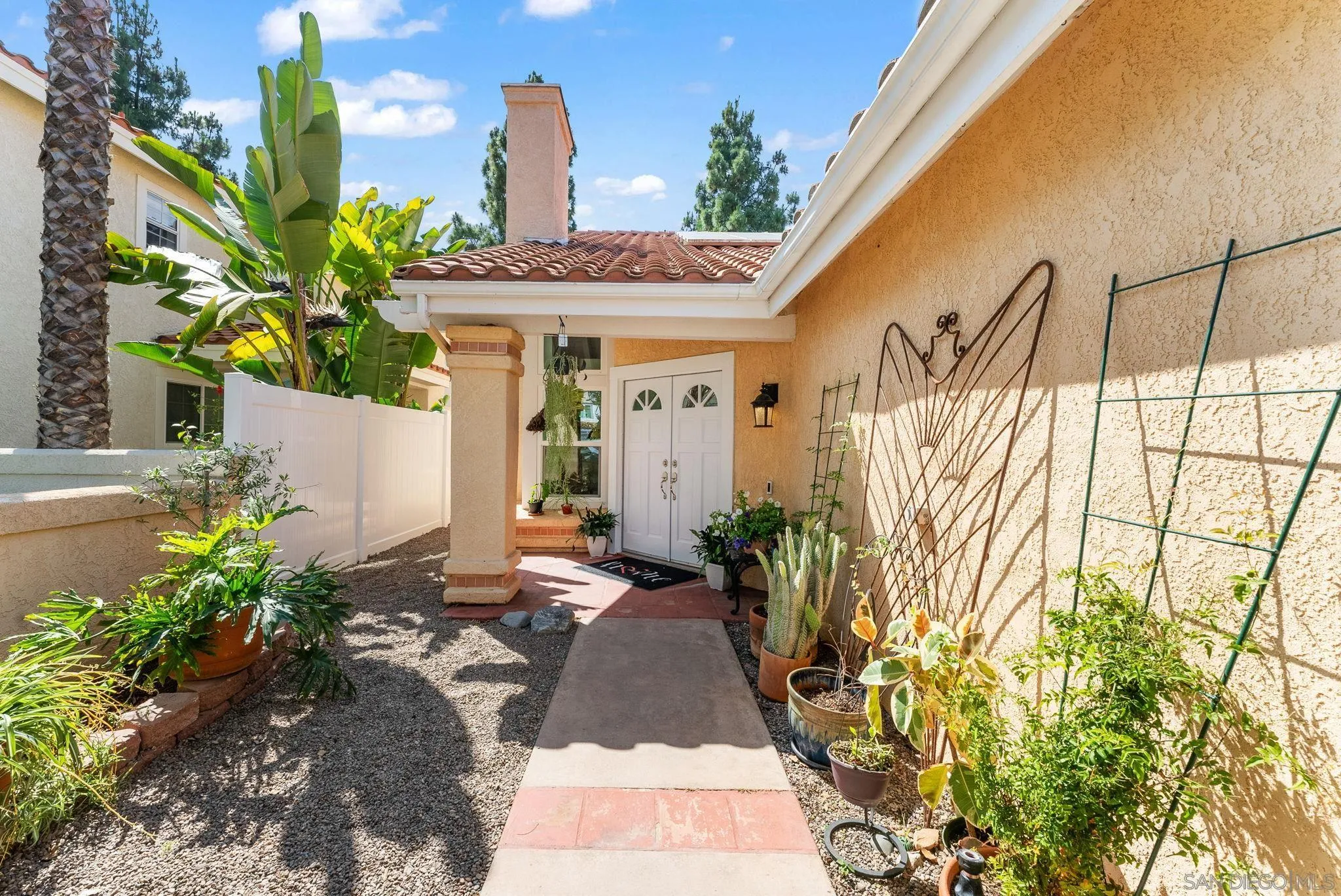 https://cdn.realtyfeed.com/cdn/127/250030767/a1b6fdbcaad358b9a59cde67f728174c.webp