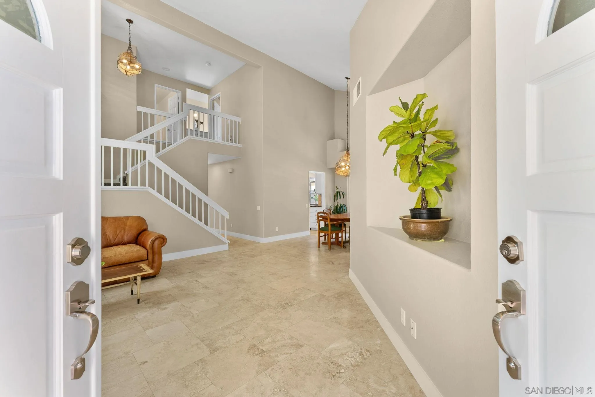 https://cdn.realtyfeed.com/cdn/127/250030767/b28d67bb55a95313400b714c30fb7295.webp