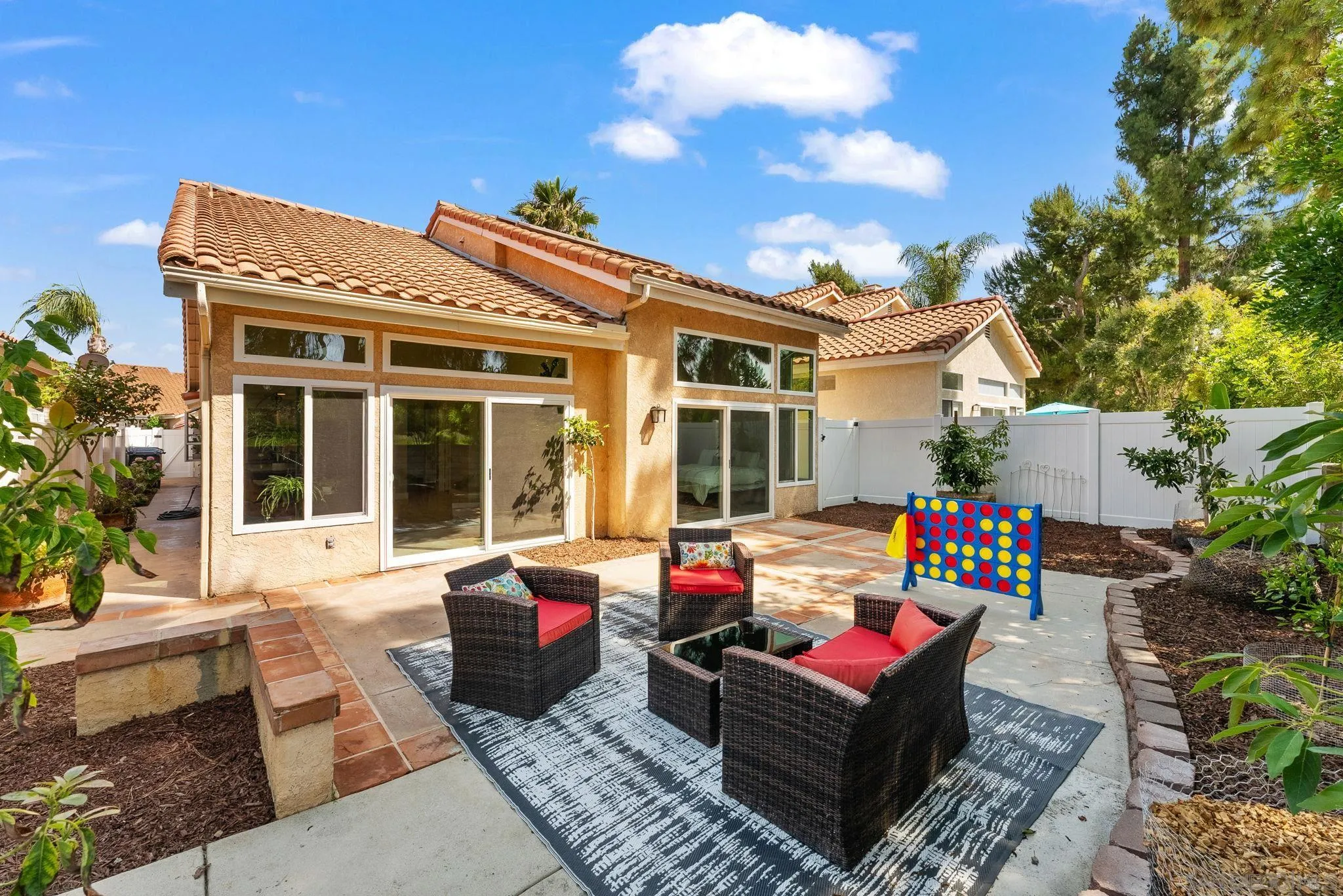https://cdn.realtyfeed.com/cdn/127/250030767/dfa65d0b04d32fc8ace8cb9192fd8aa8.webp