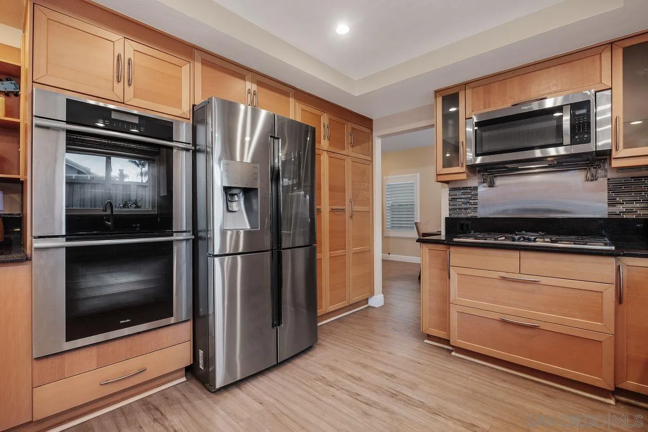 https://cdn.realtyfeed.com/cdn/127/250030771/350af1f5696acde213123fca8db36733.webp