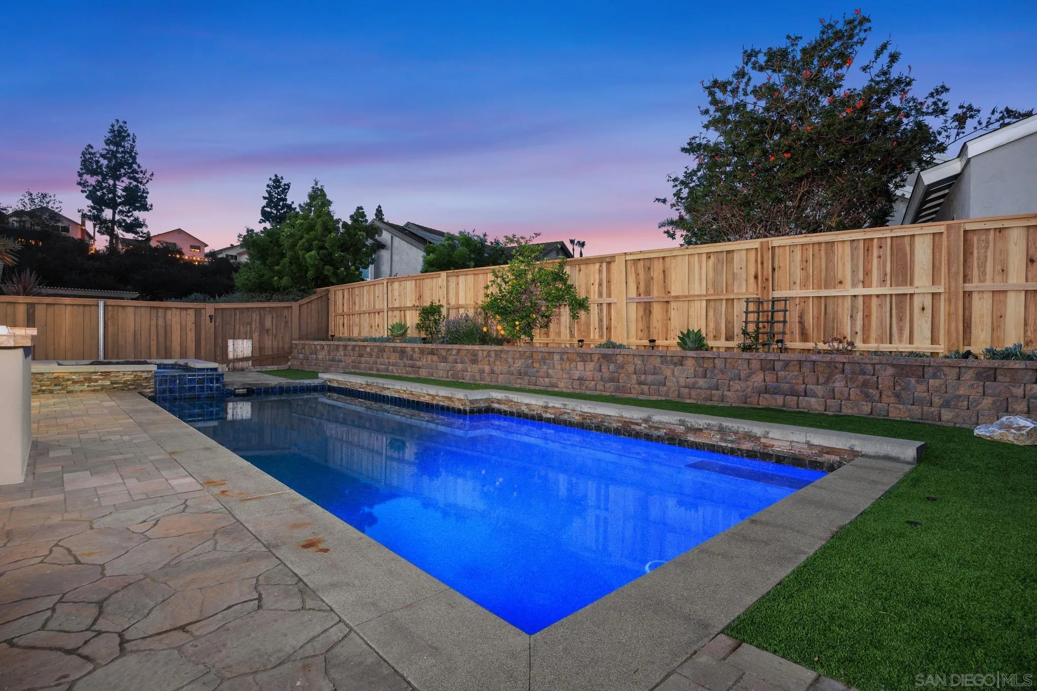 https://cdn.realtyfeed.com/cdn/127/250030771/44e638882d1ec73a7fd10e0235c5f8e9.webp