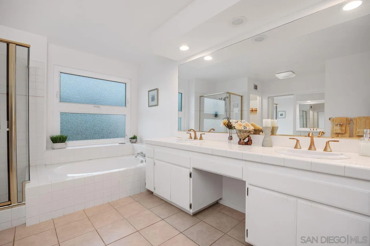 https://cdn.realtyfeed.com/cdn/127/250030771/4e33011bd04686c13b32db9bce3d612b.webp
