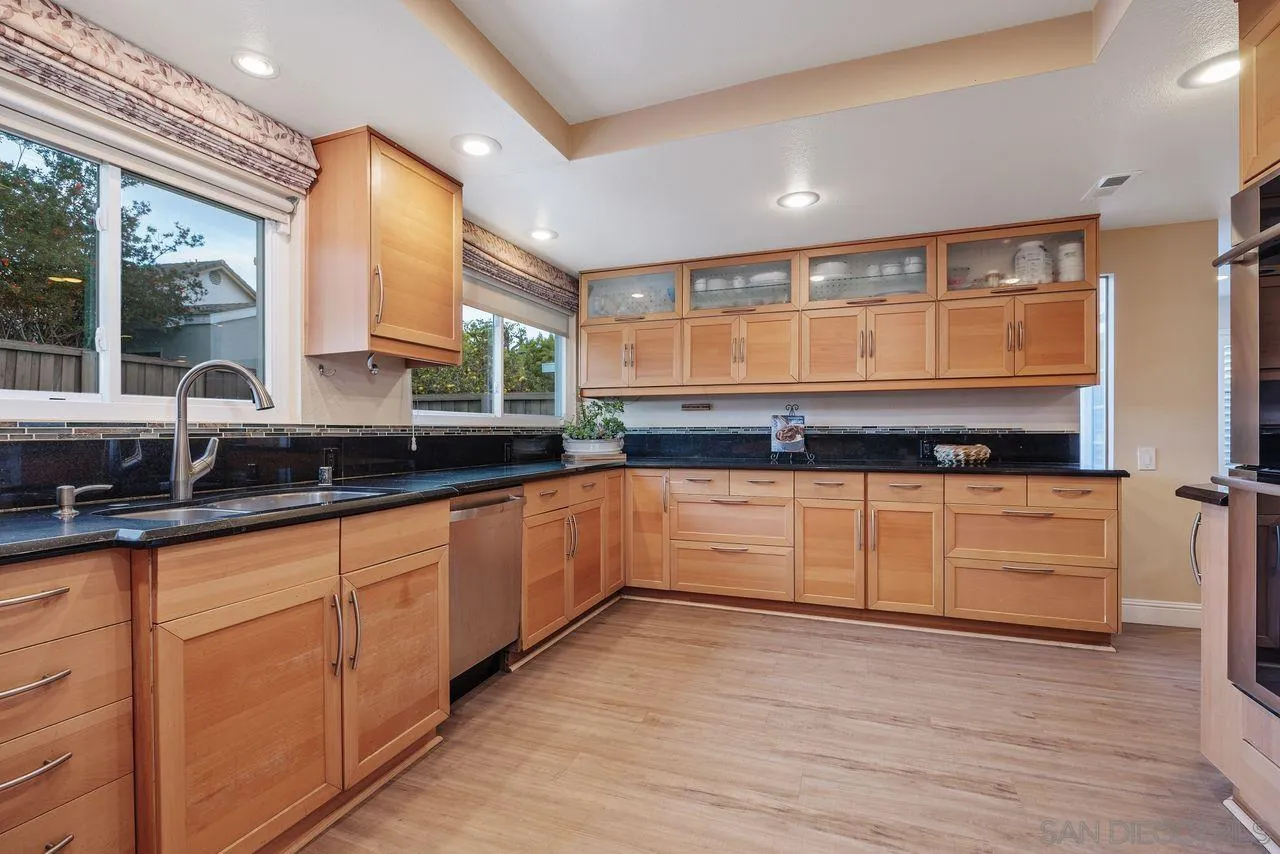 https://cdn.realtyfeed.com/cdn/127/250030771/536465a51b07a4752cc3c2371108a0b7.webp