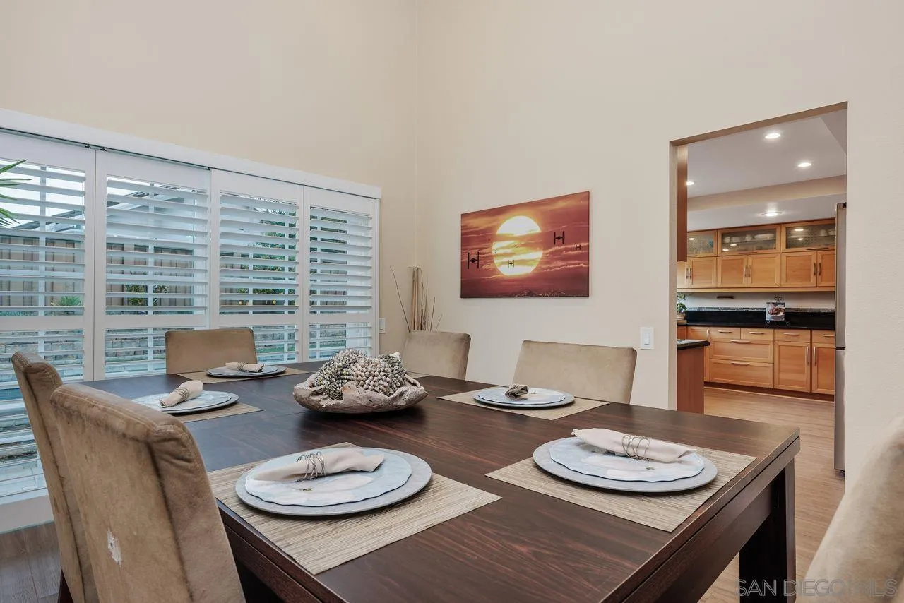 https://cdn.realtyfeed.com/cdn/127/250030771/7fbe9c087e3130311e25278233ea3a2f.webp