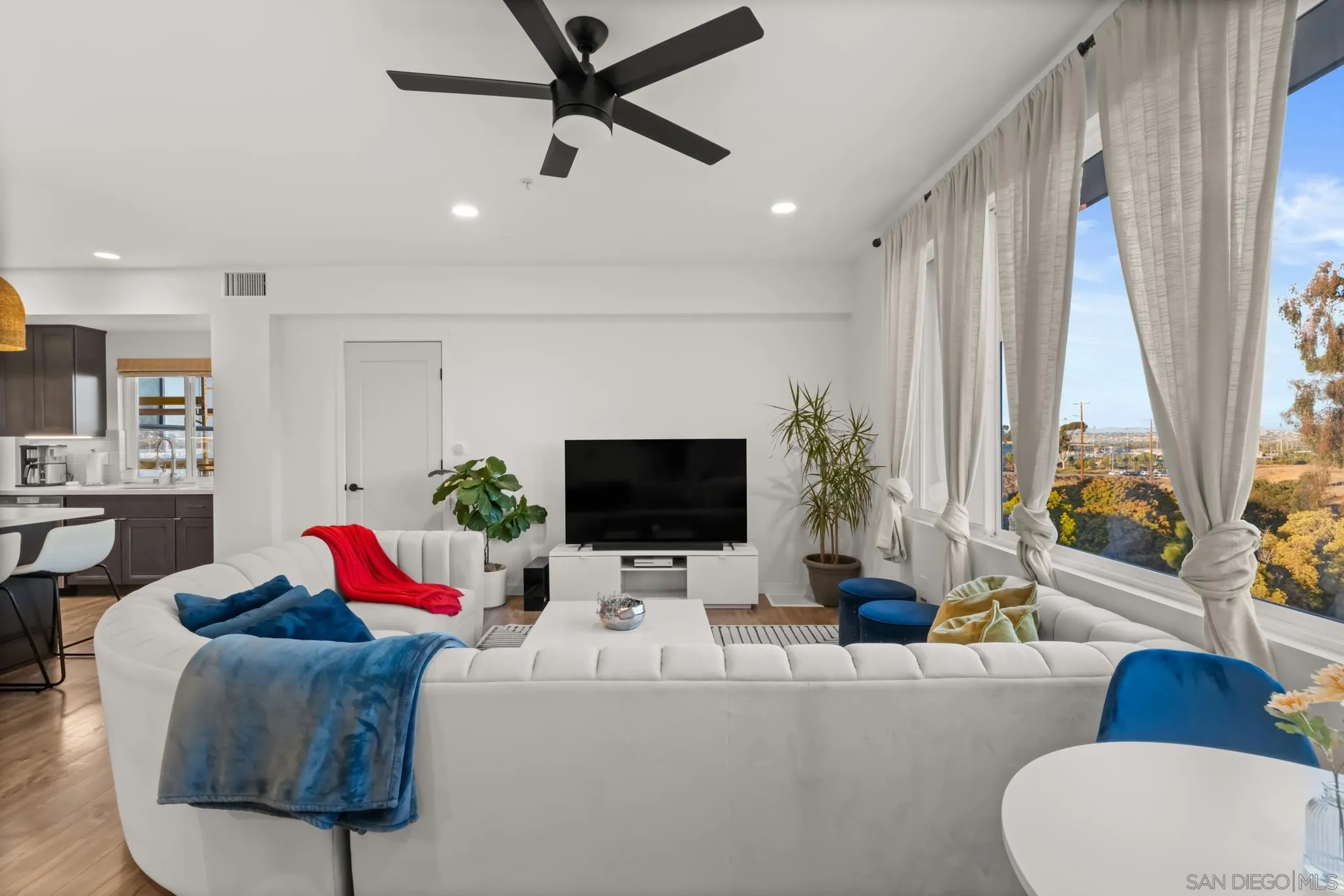 Photo #5: 250030781 Listing 