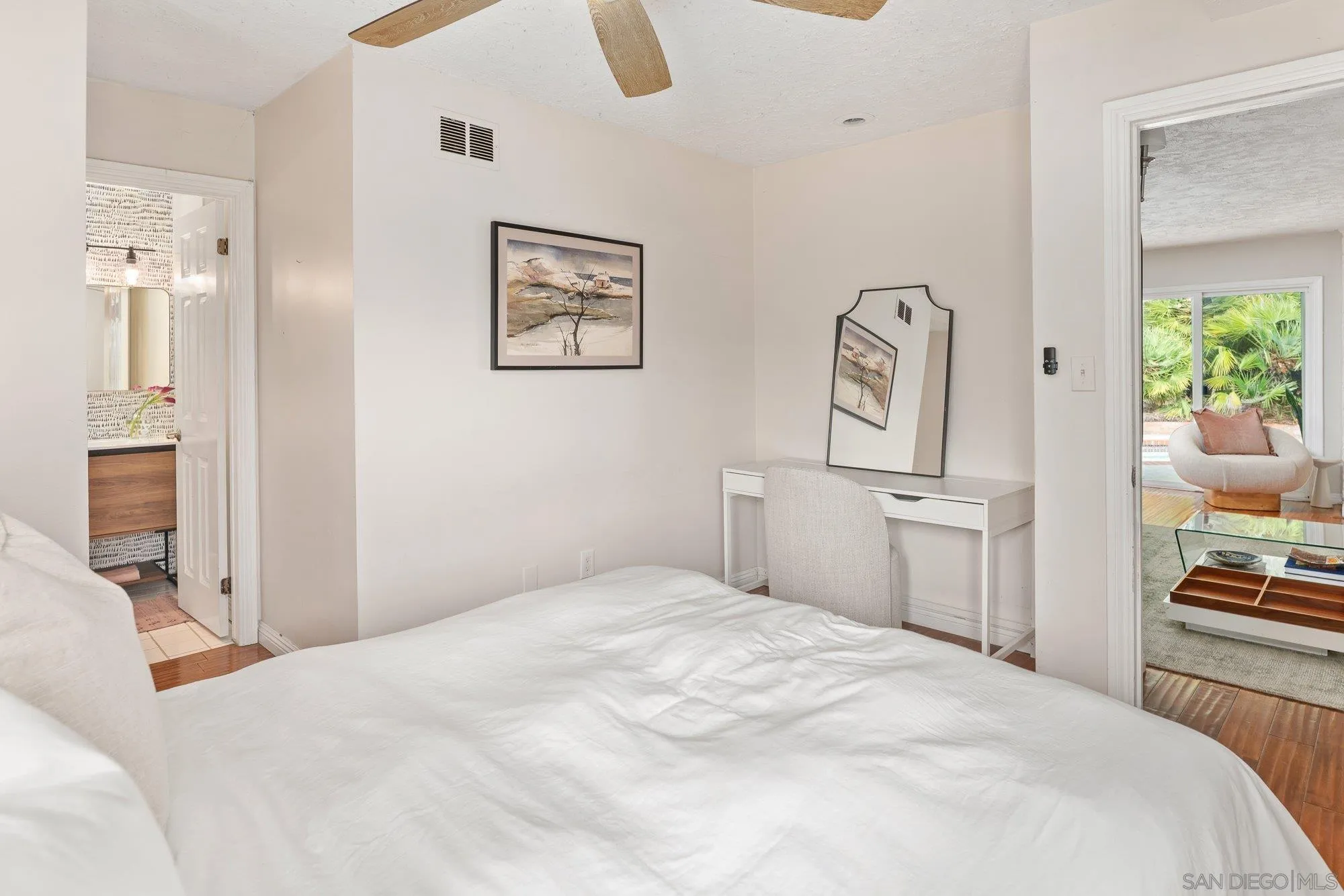 https://cdn.realtyfeed.com/cdn/127/250030786/991bd693b72a080689e08ba7f5d9326c.webp