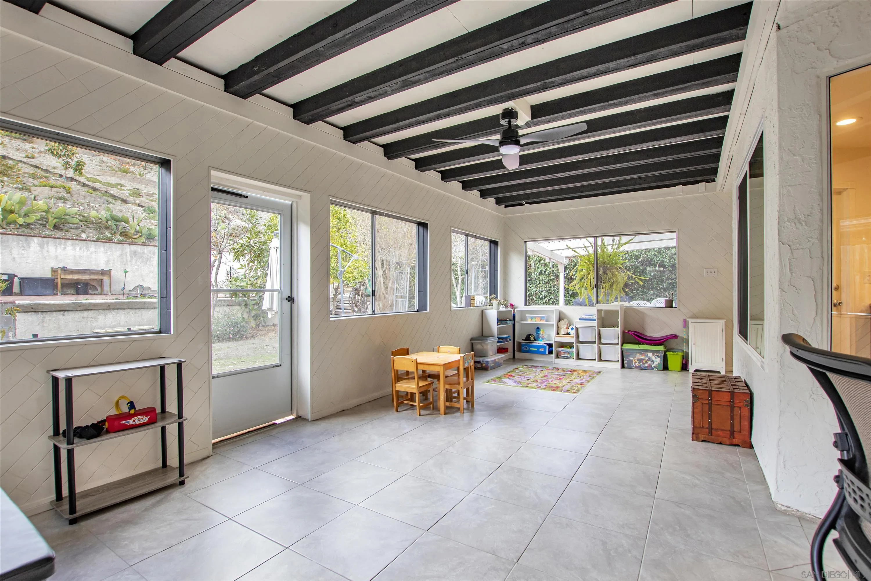 https://cdn.realtyfeed.com/cdn/127/250030790/af2f0b526da808d8ff5481daf1cb30c6.webp