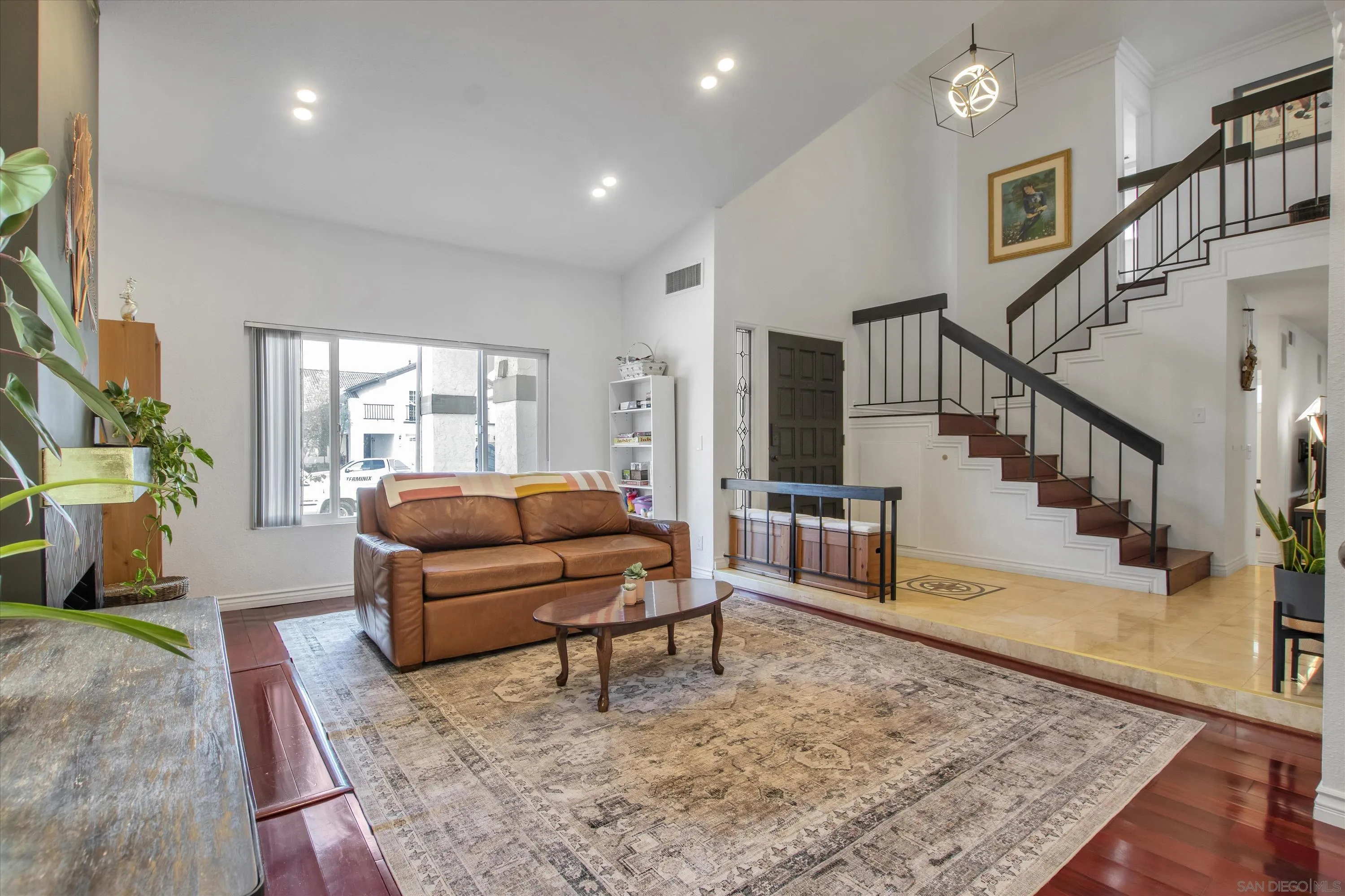 https://cdn.realtyfeed.com/cdn/127/250030790/af6c6a112f2ca1675e1ba75ee8b39f64.webp