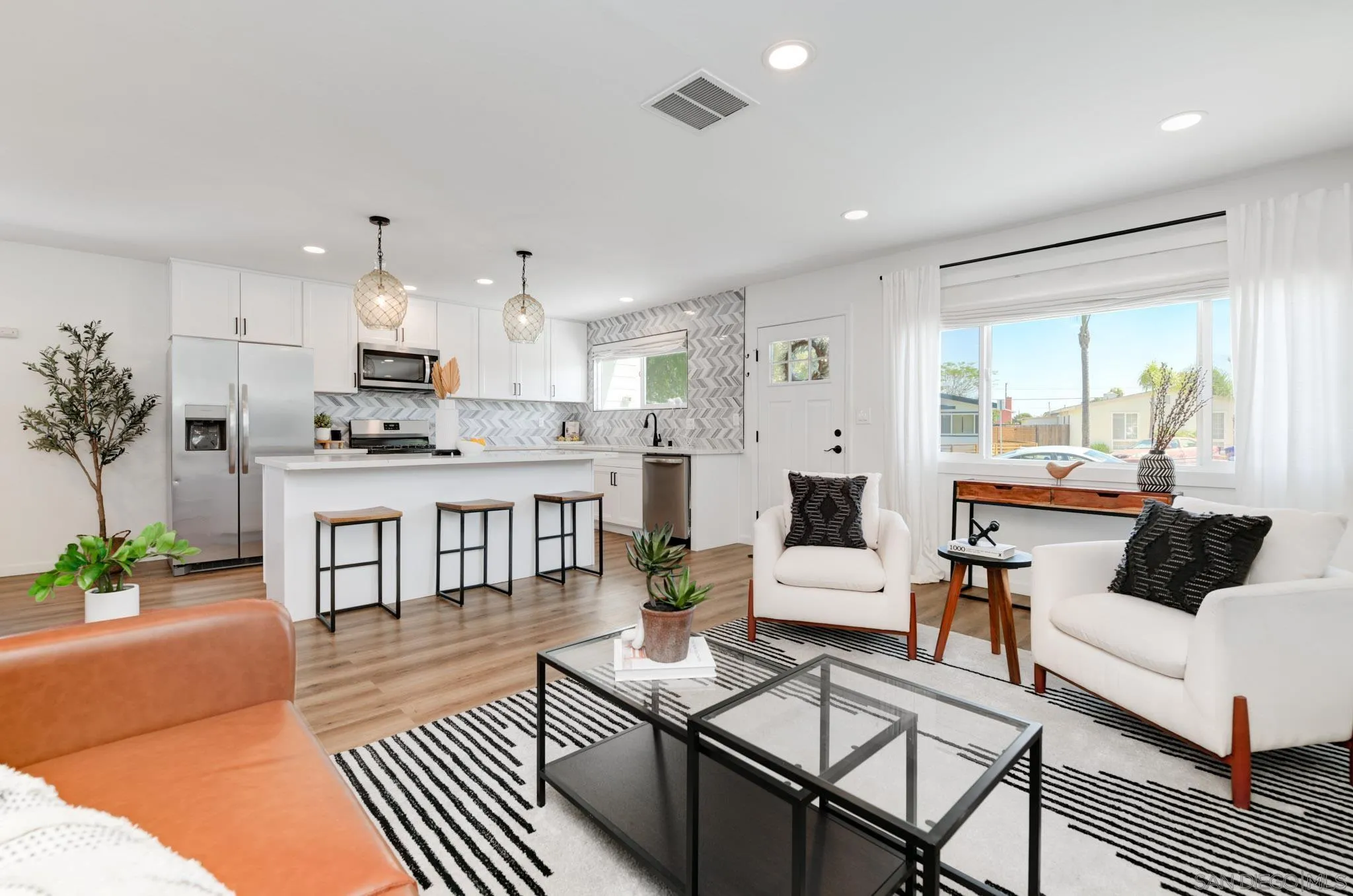 https://cdn.realtyfeed.com/cdn/127/250030797/3dad1b78e8819ba61bbbb63957ef4c5e.webp