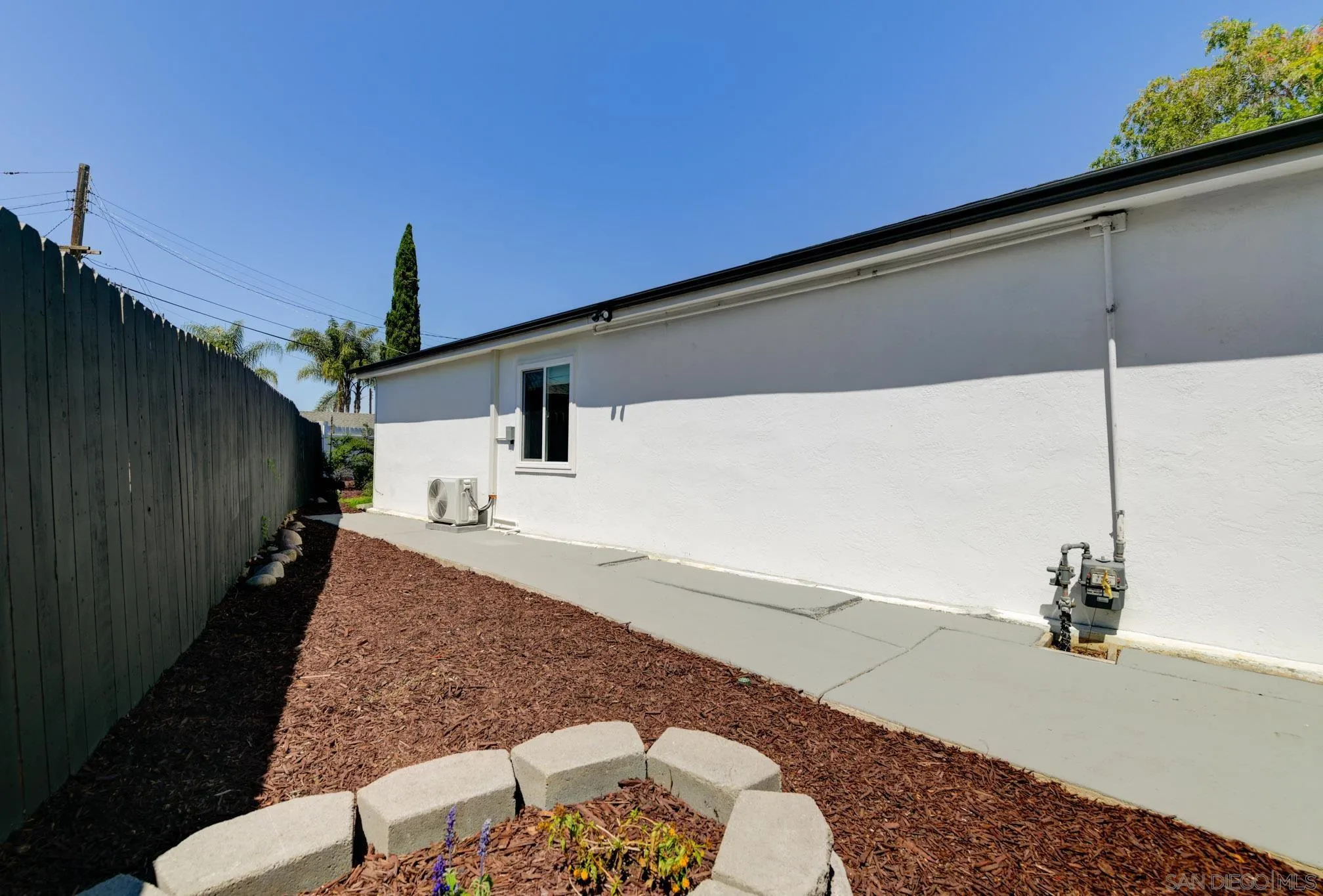 https://cdn.realtyfeed.com/cdn/127/250030797/889b07893f9fc878727912627ae64eb2.webp