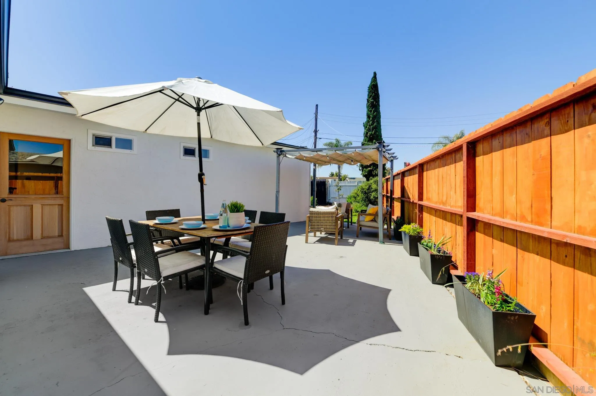 https://cdn.realtyfeed.com/cdn/127/250030797/cf16332fac798d3c5a611054a1298c3b.webp