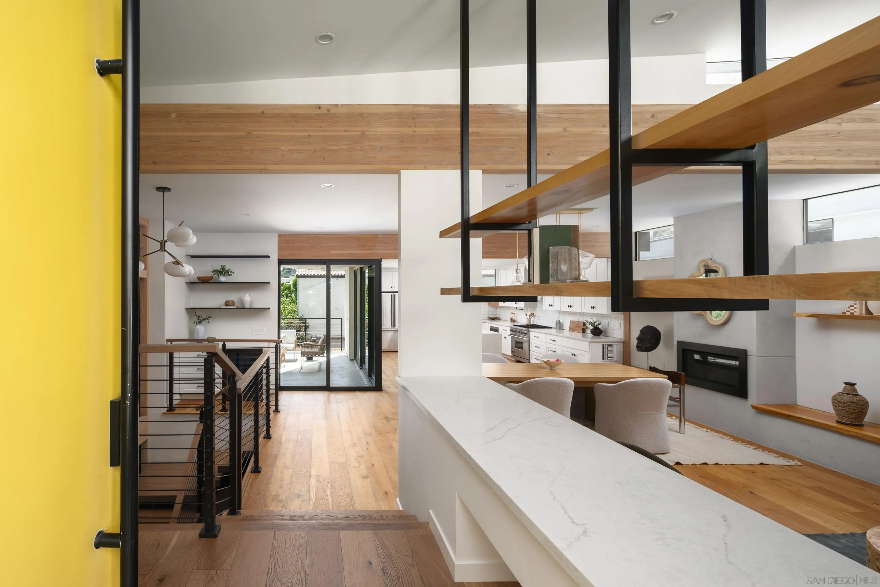 https://cdn.realtyfeed.com/cdn/127/250030811/c3515e8ae9fcac39fcf1927cedb38440.webp