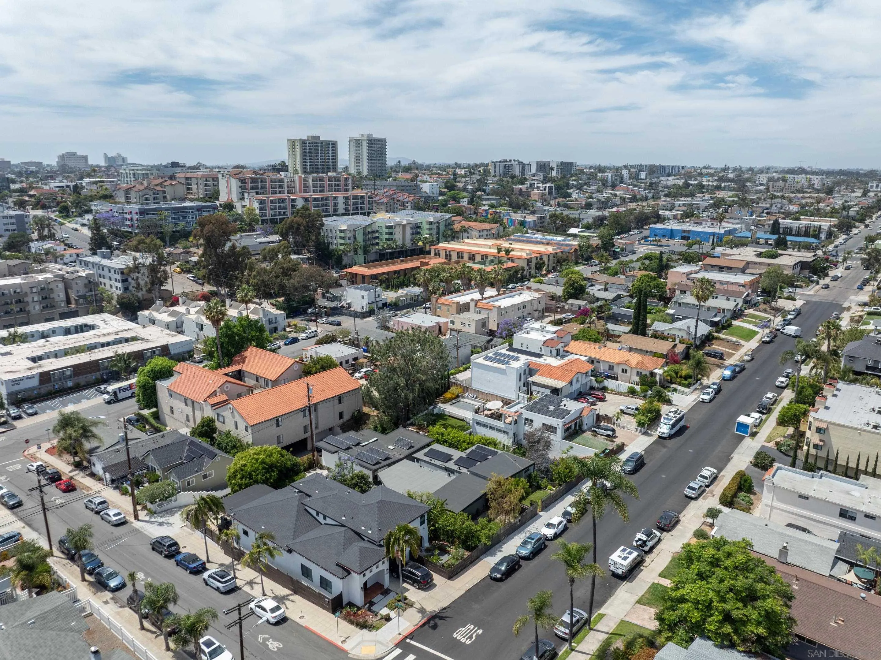 https://cdn.realtyfeed.com/cdn/127/250030811/d619813f9f8ff9e6b811fff7b949329b.webp