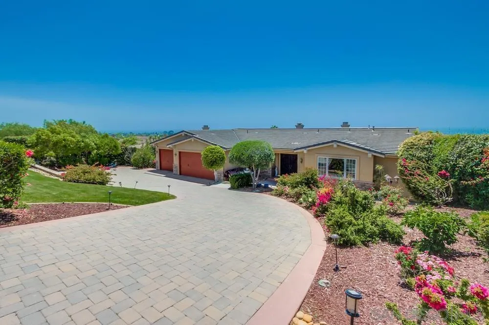 https://cdn.realtyfeed.com/cdn/127/250030832/65614131e1073c2b25e59931388e3665.webp