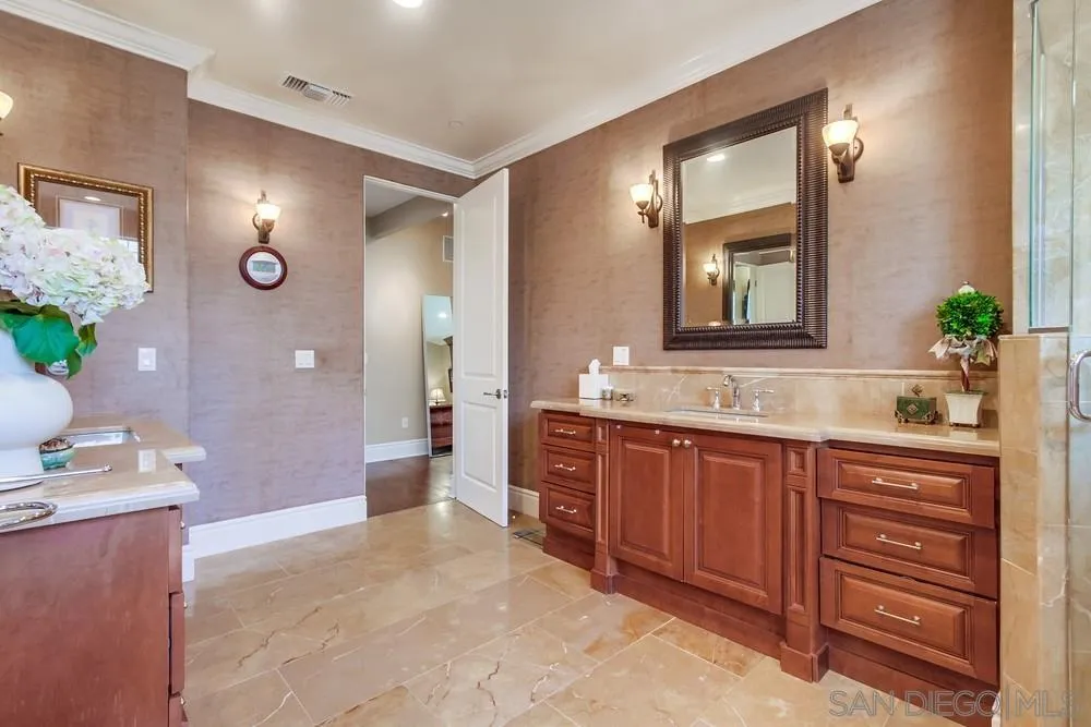 https://cdn.realtyfeed.com/cdn/127/250030832/99ec8890e43218555bdb7fcf334eda59.webp