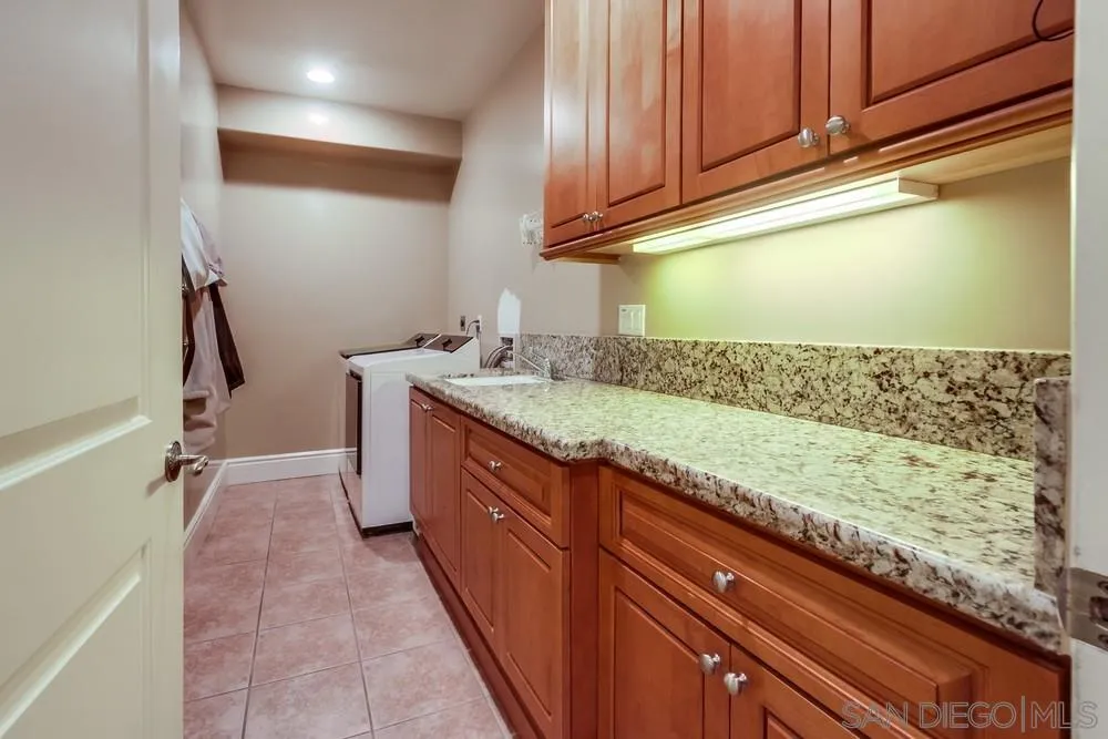 https://cdn.realtyfeed.com/cdn/127/250030832/e0df769ed669433518aa9f1520617b05.webp
