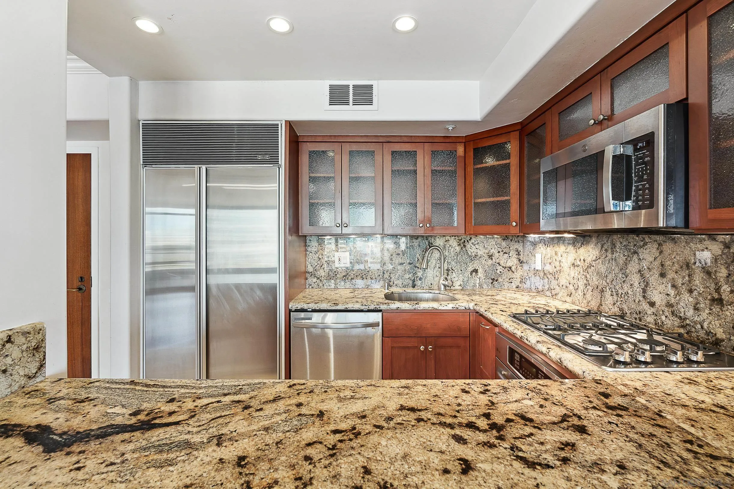 Photo #7: 250030838 Listing: Photo #7