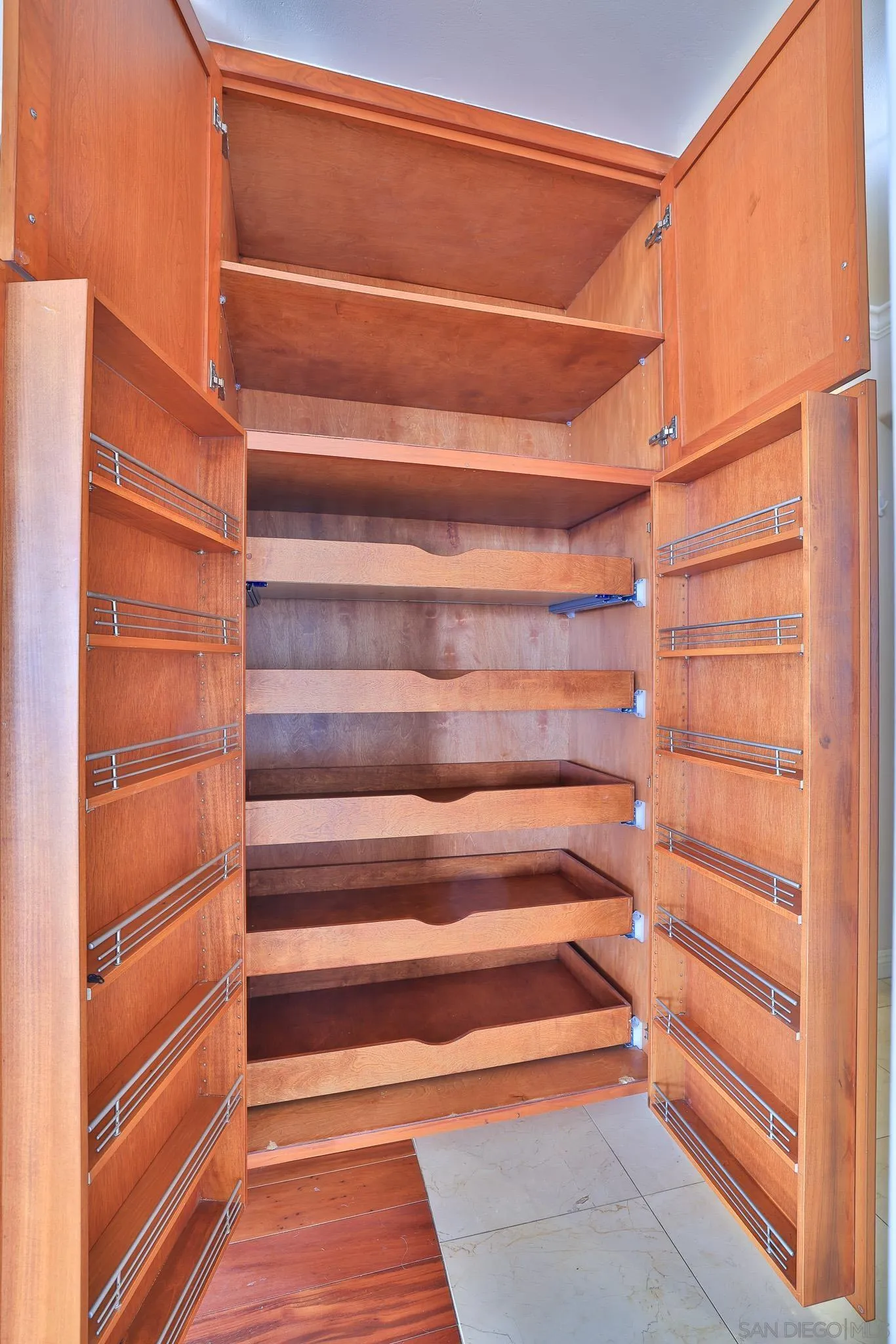Photo #9: 250030838 Listing: Photo #9