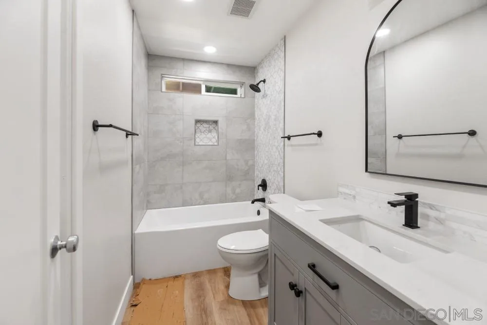 https://cdn.realtyfeed.com/cdn/127/250030847/184431fda8867c874b5253a79089abf8.webp