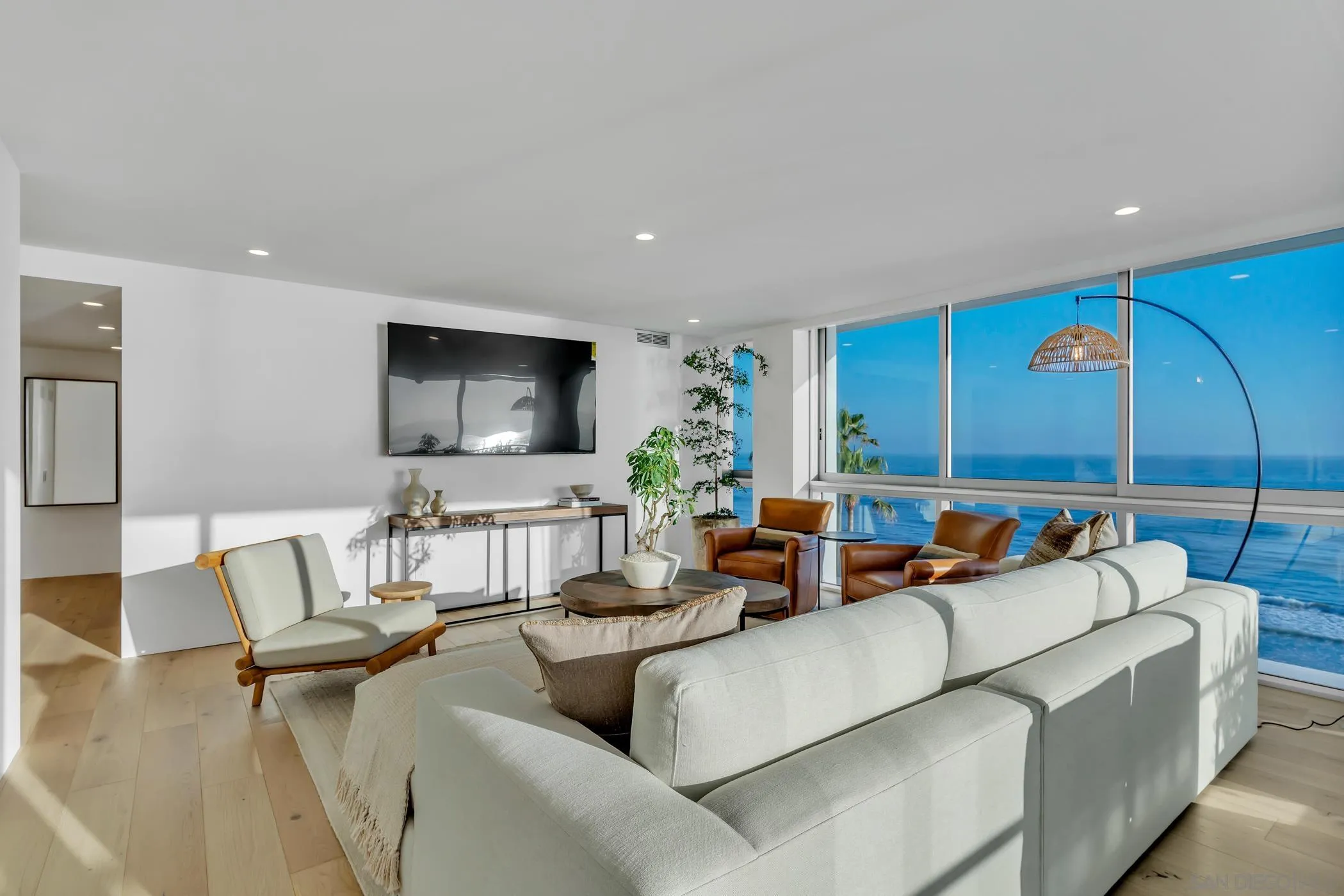 Photo #3: 250030872 Listing 