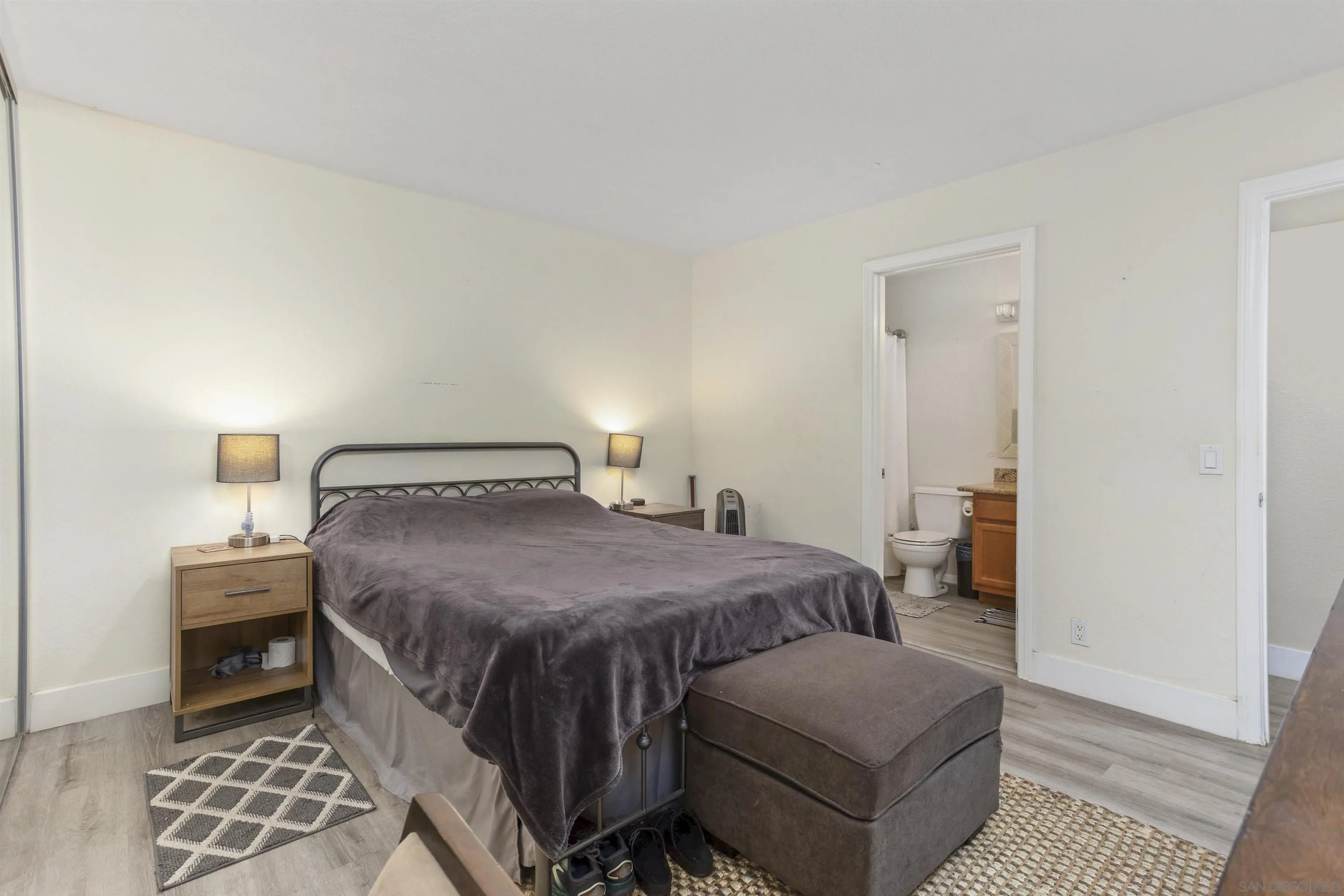 Photo #8: 250030875 Listing: Photo #8