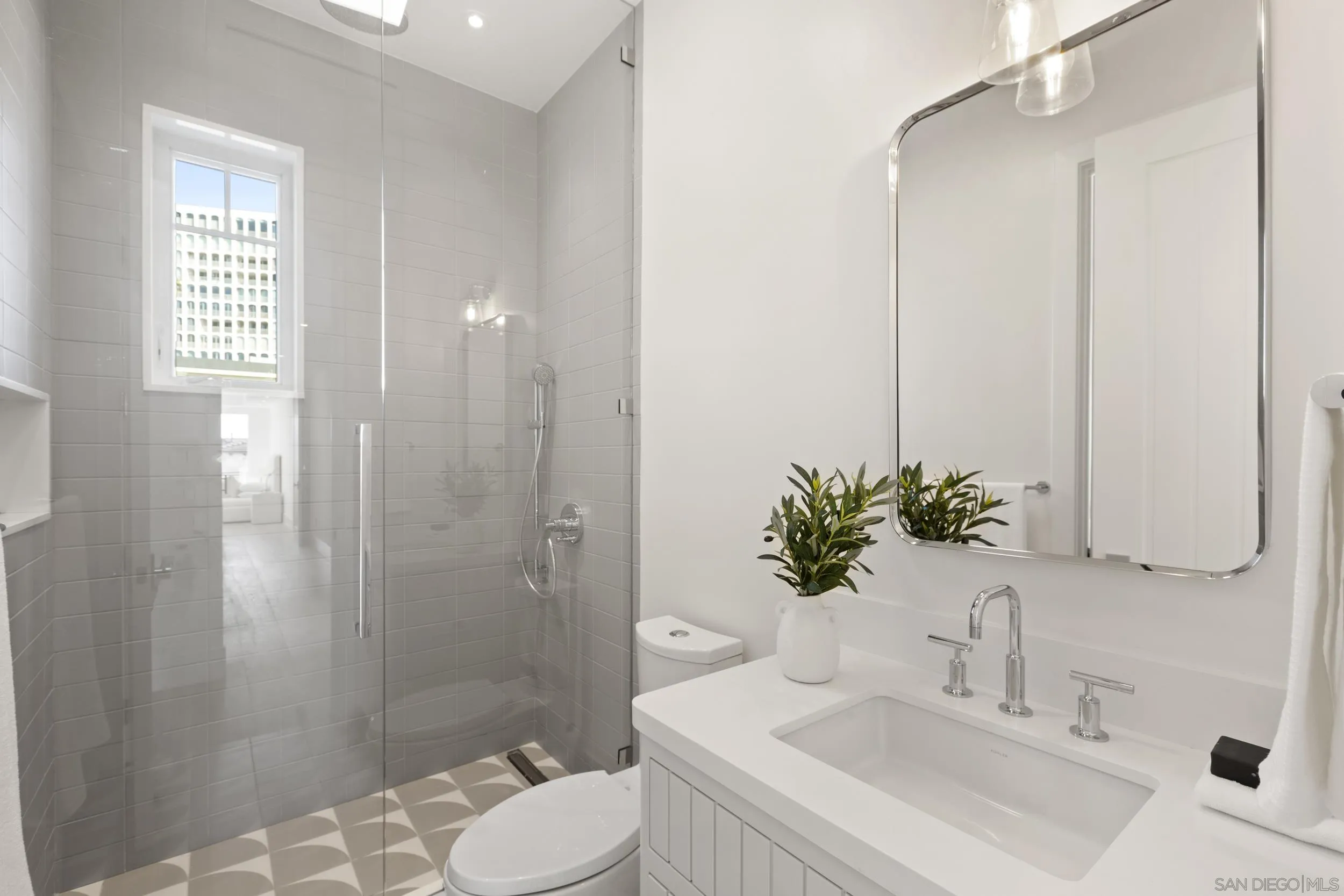 https://cdn.realtyfeed.com/cdn/127/250030877/e1c0c53965be924c9e6c90f73f994fd8.webp