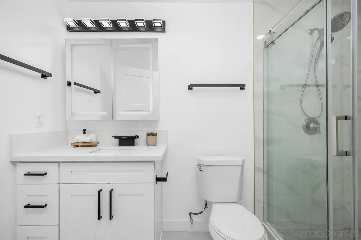 https://cdn.realtyfeed.com/cdn/127/250030890/f394090a5bce2d462dad8c9ede64f655.webp