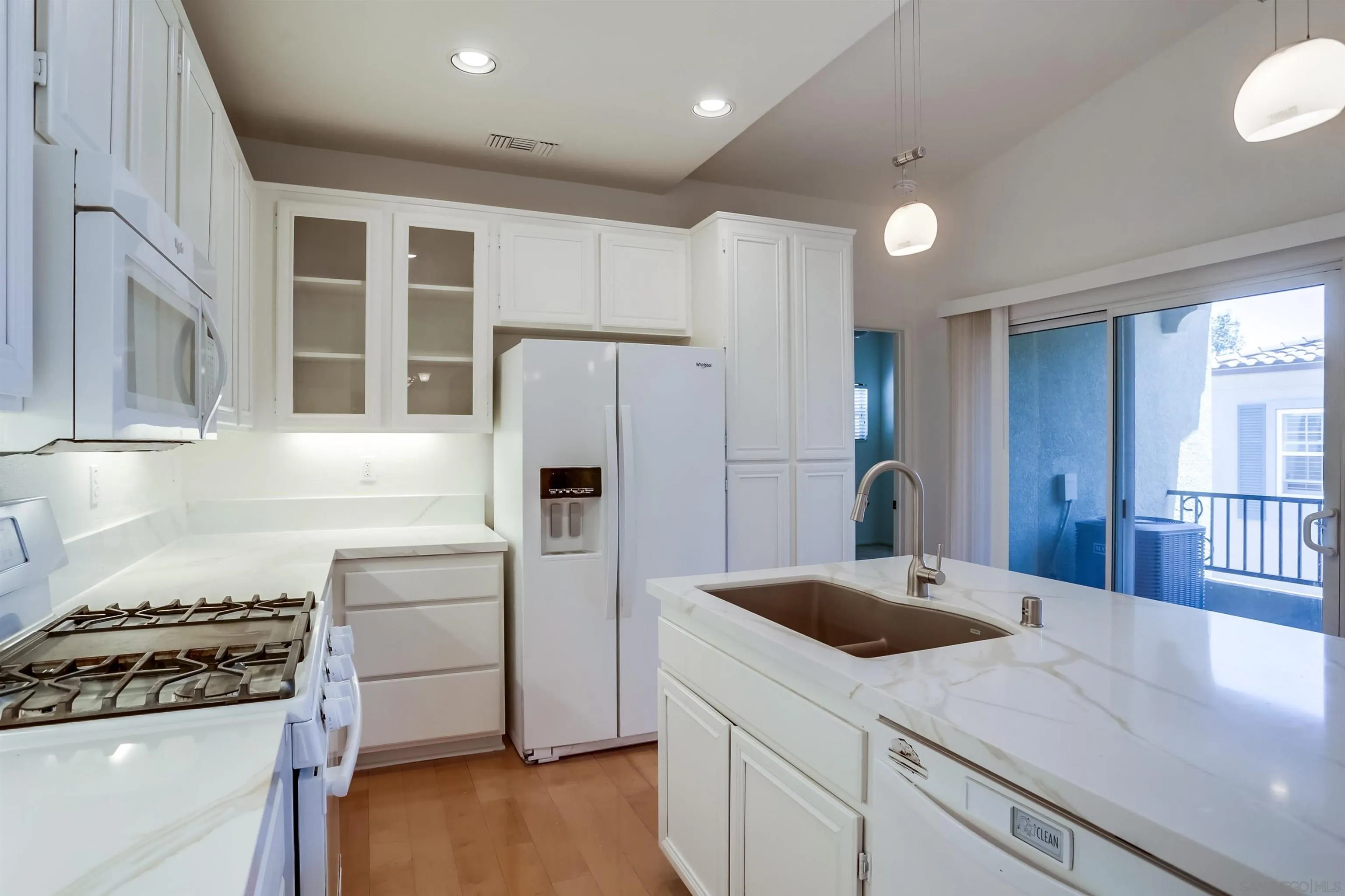 Photo #7: 250030909 Listing: Photo #7