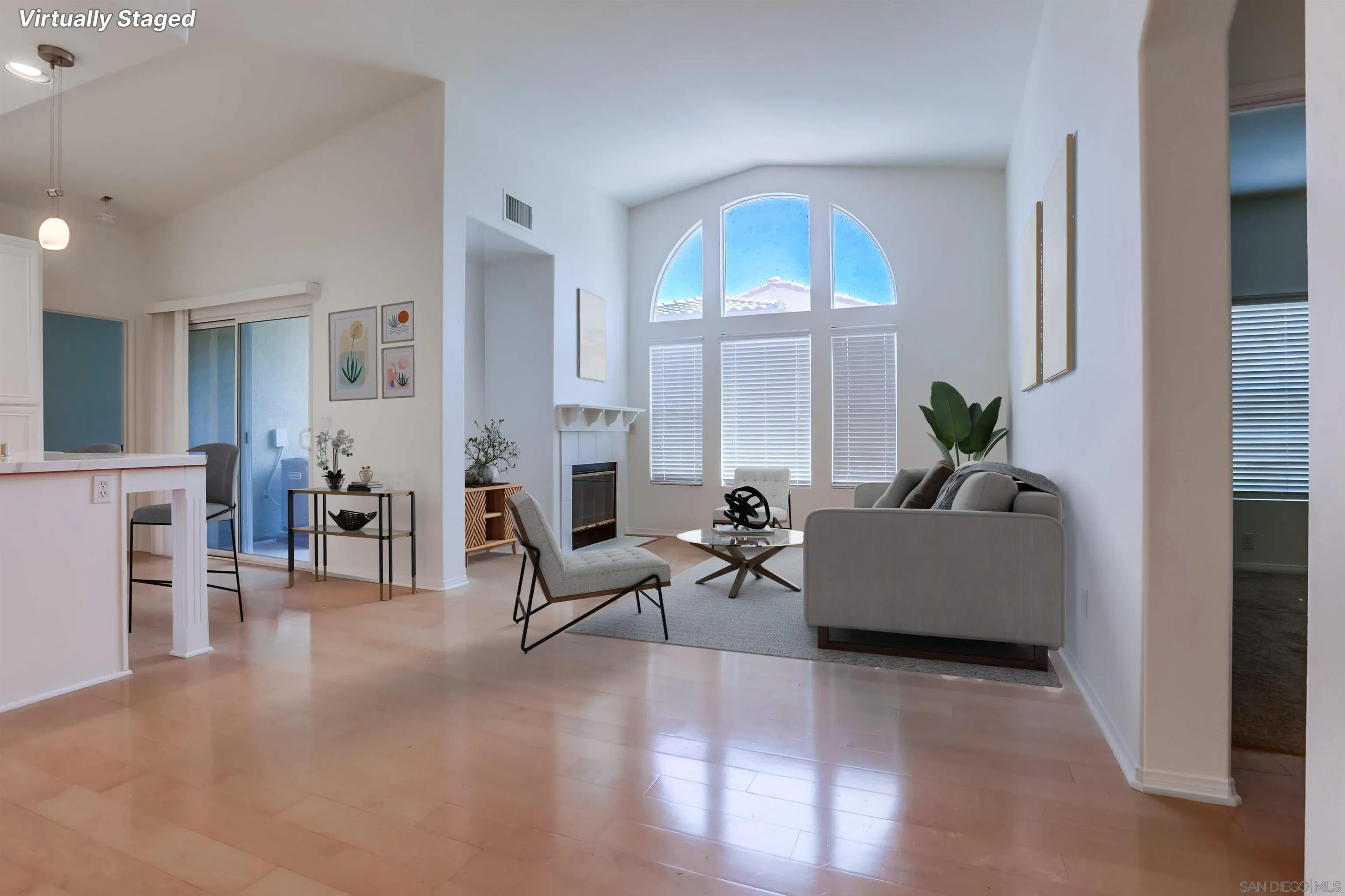 Photo #5: 250030909 Listing 