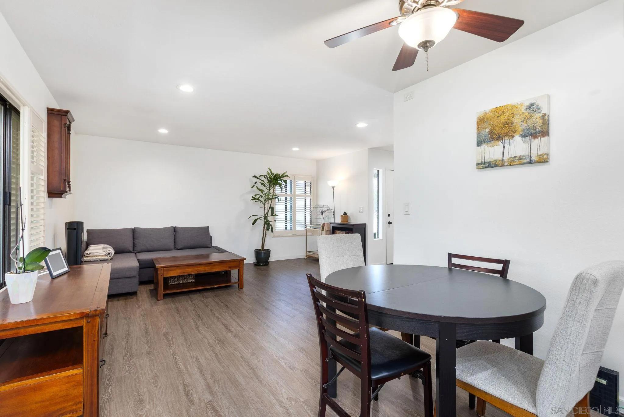 Photo #6: 250030922 Listing 