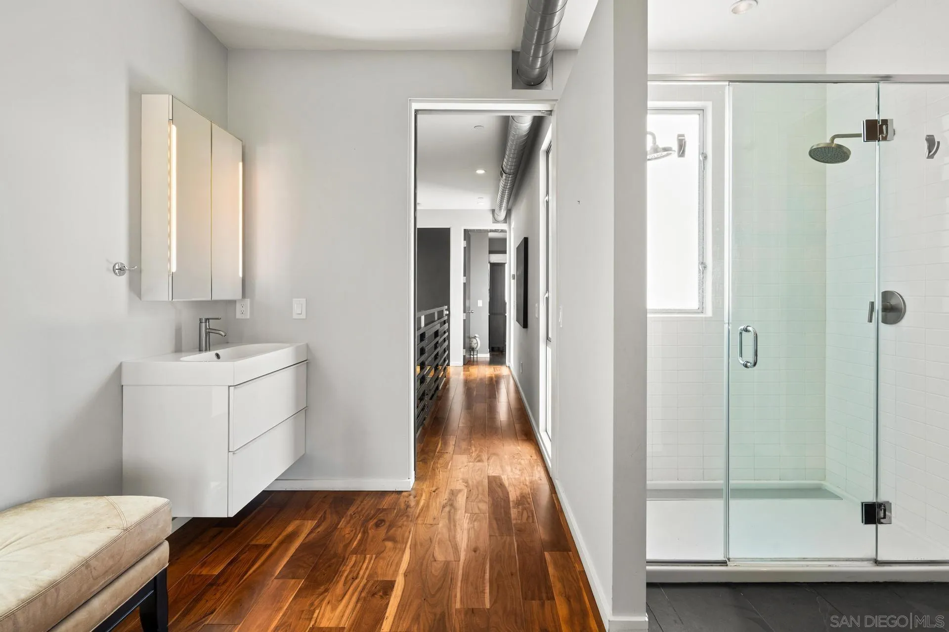 https://cdn.realtyfeed.com/cdn/127/250030924/1bcd9c27cd06b040511dbfbcadc97cd9.webp