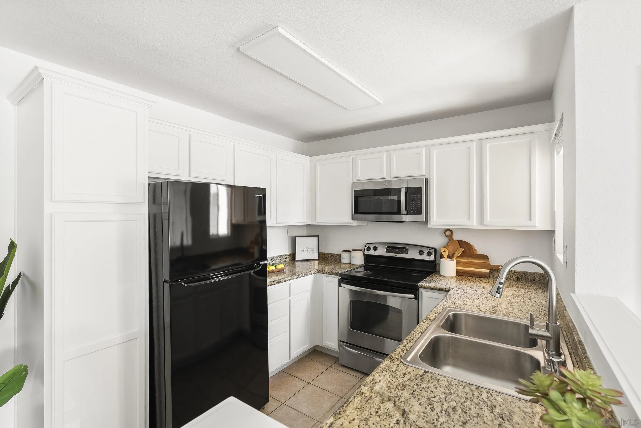 Photo #5: 250030953 Listing 