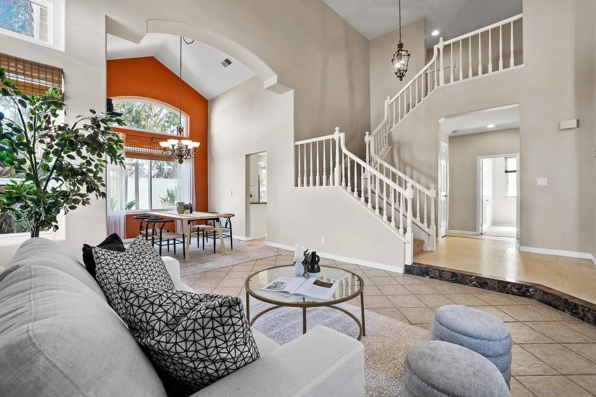 https://cdn.realtyfeed.com/cdn/127/250030971/2b31f9720ca04879bc24c6f834e3761d.webp