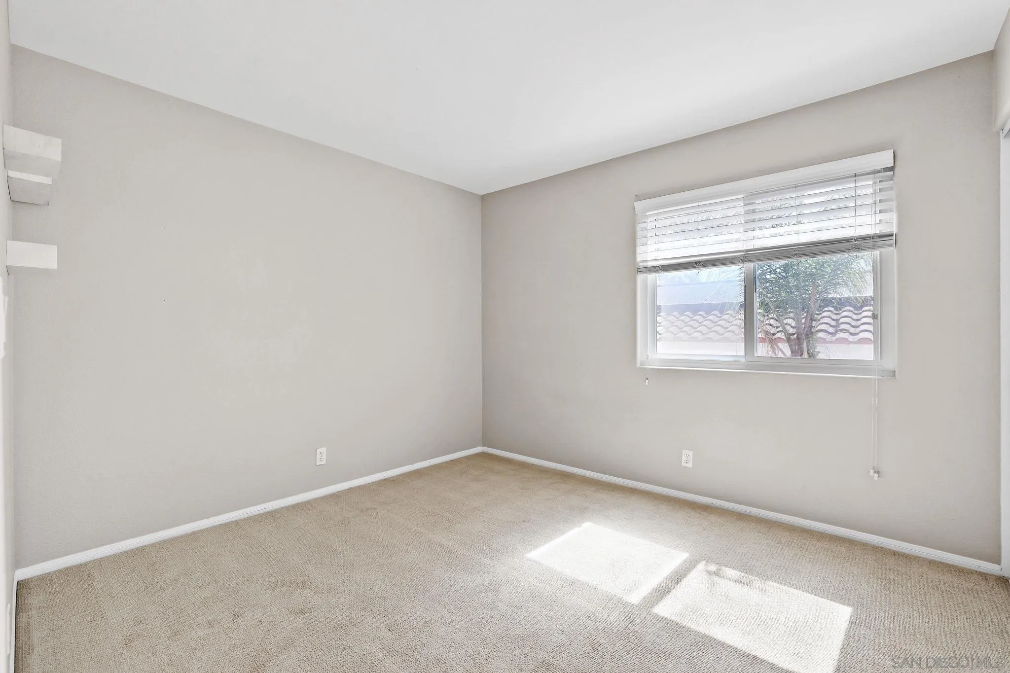 https://cdn.realtyfeed.com/cdn/127/250030971/428f4b36e74ad654c802d69d1d48e57f.webp