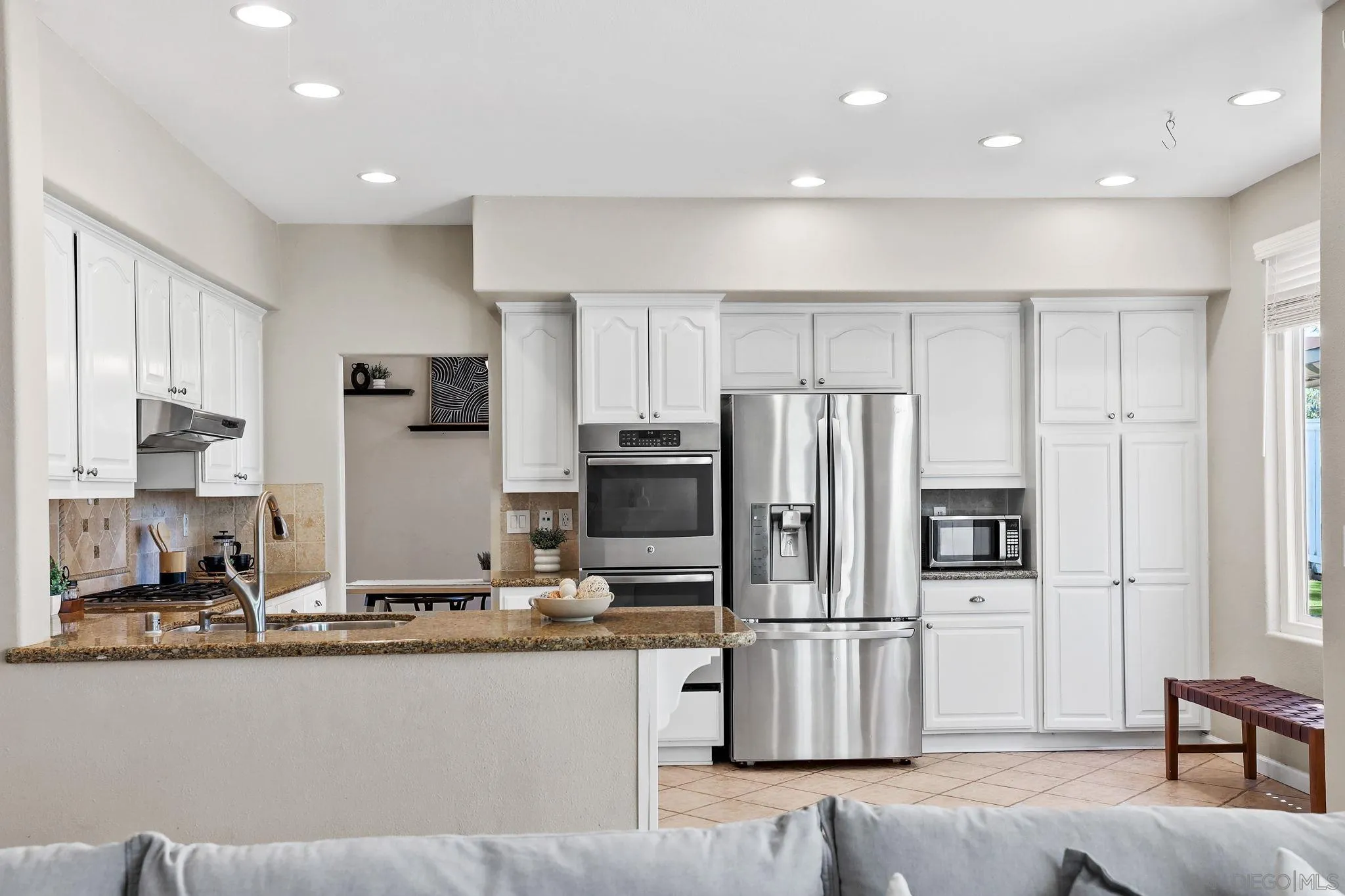 https://cdn.realtyfeed.com/cdn/127/250030971/8273a5e9b912c9c6fd79ad25faca550f.webp