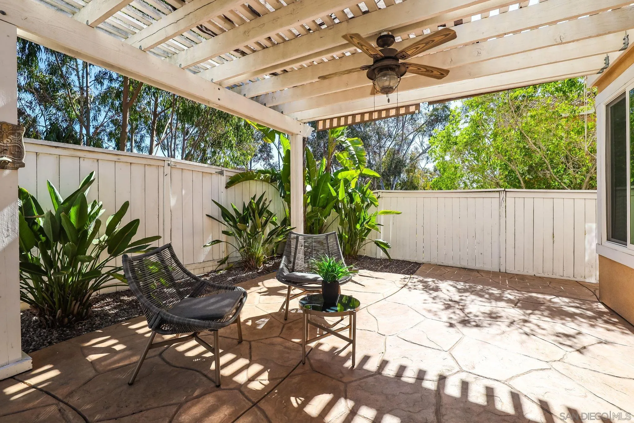 https://cdn.realtyfeed.com/cdn/127/250030971/9ce9f52e8daaec1da4b6852afc5b511e.webp