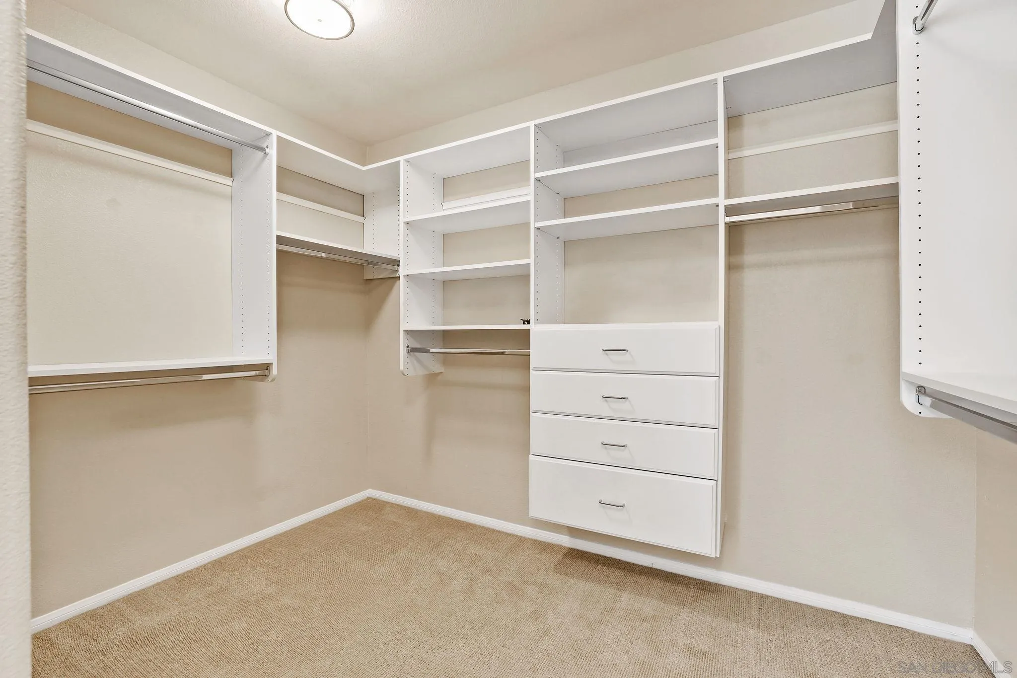 https://cdn.realtyfeed.com/cdn/127/250030971/e64dc351ec07681b204e63968ce9bffd.webp