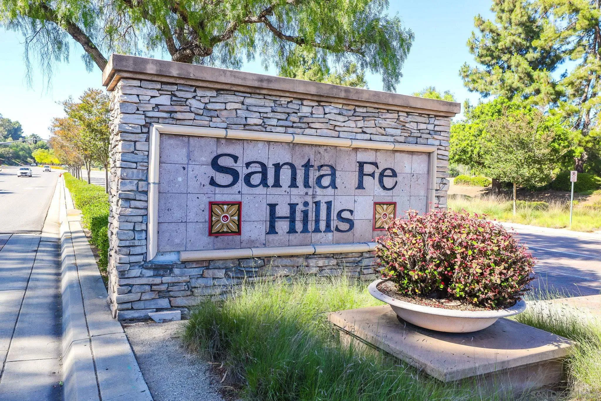 https://cdn.realtyfeed.com/cdn/127/250030971/f51b98f561436c8e255cd47ece31e210.webp