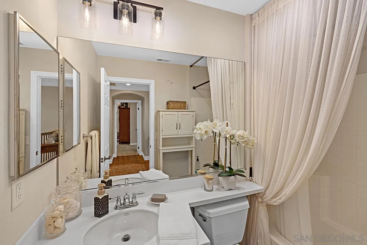Photo #35: 250030979 Listing: Photo #35