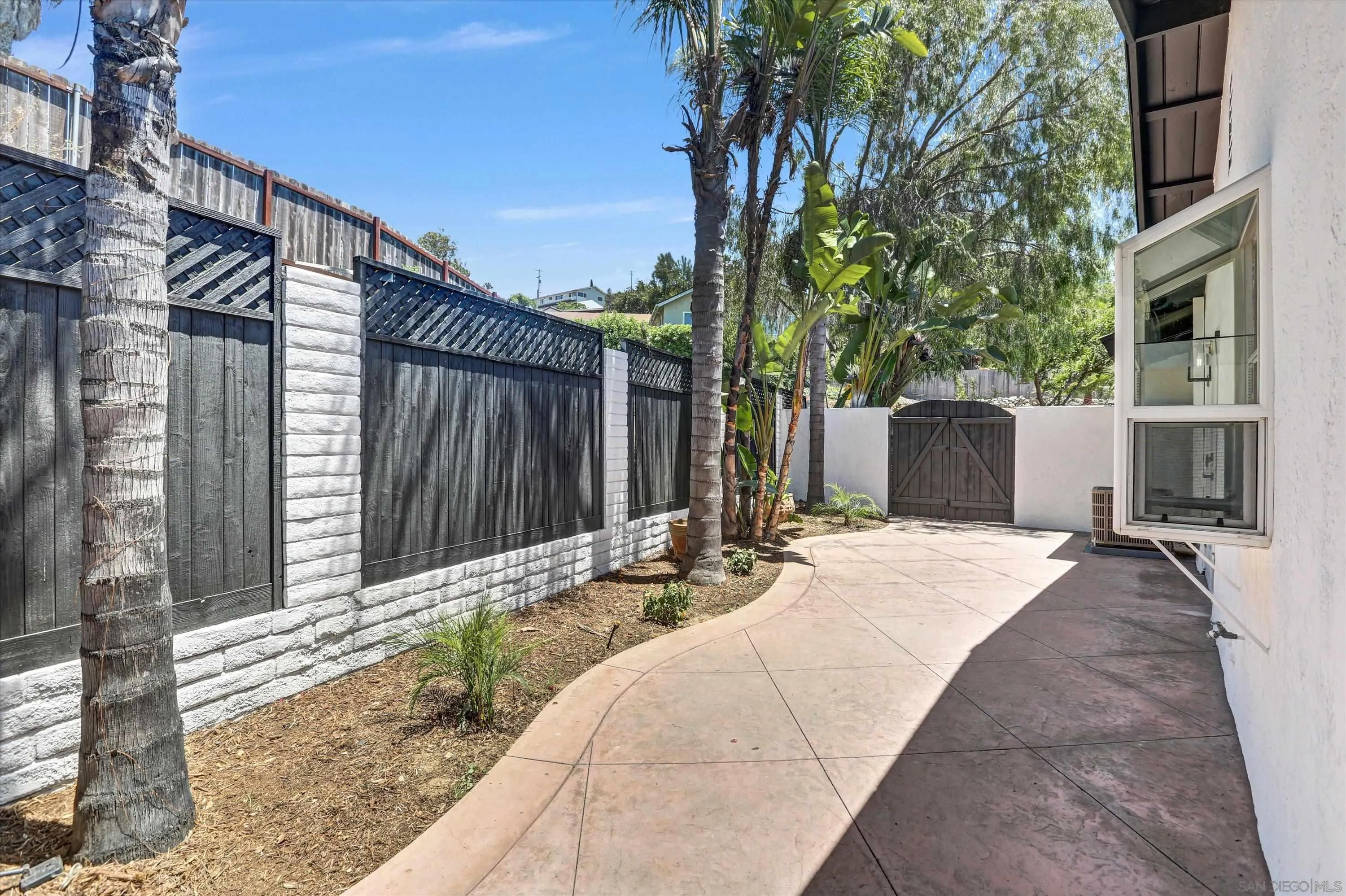 https://cdn.realtyfeed.com/cdn/127/250030984/400572cc1f45092b8fa69236b80859bf.webp