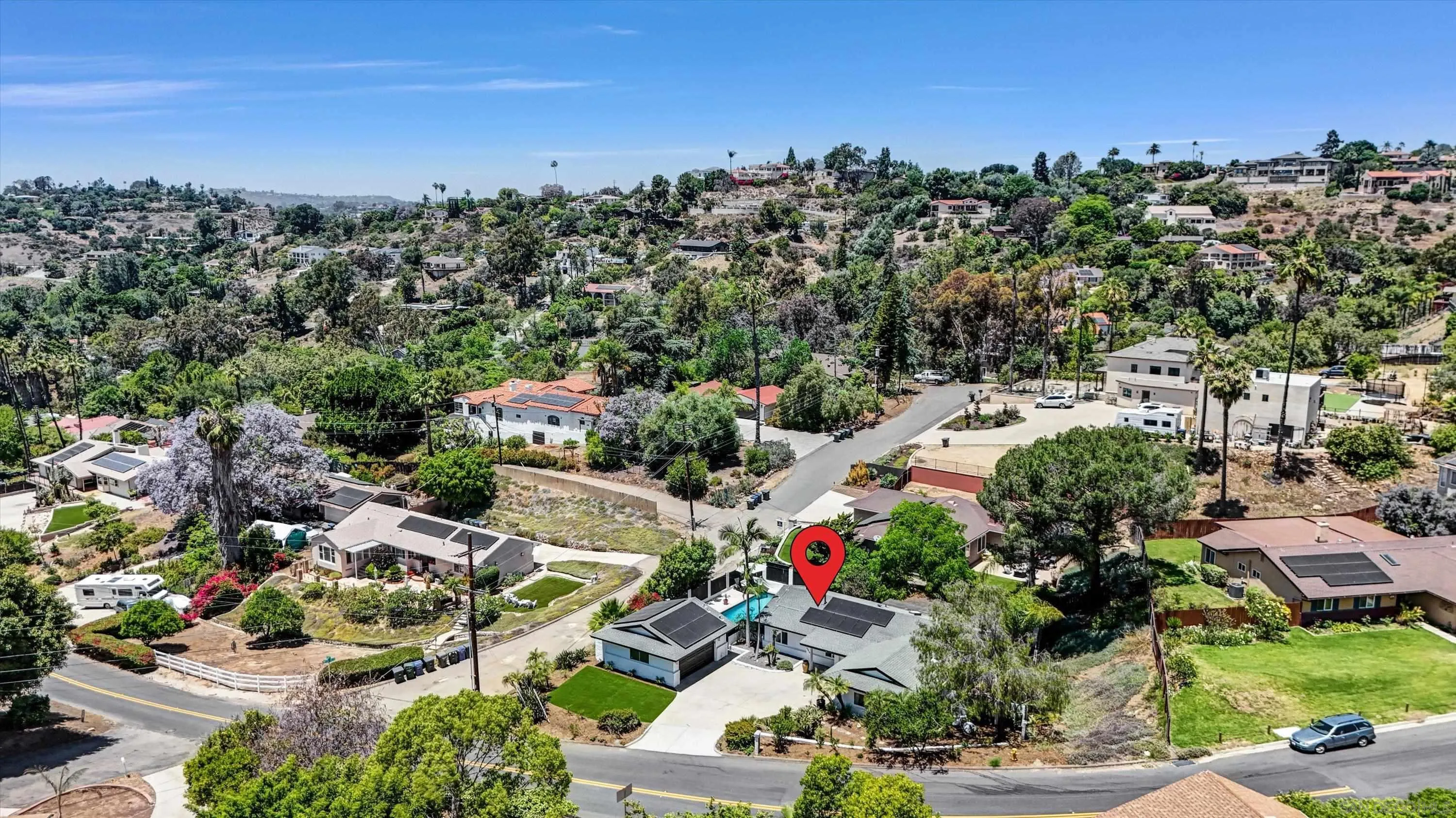 https://cdn.realtyfeed.com/cdn/127/250030984/833ff8ad7d526874aba444d513174a28.webp