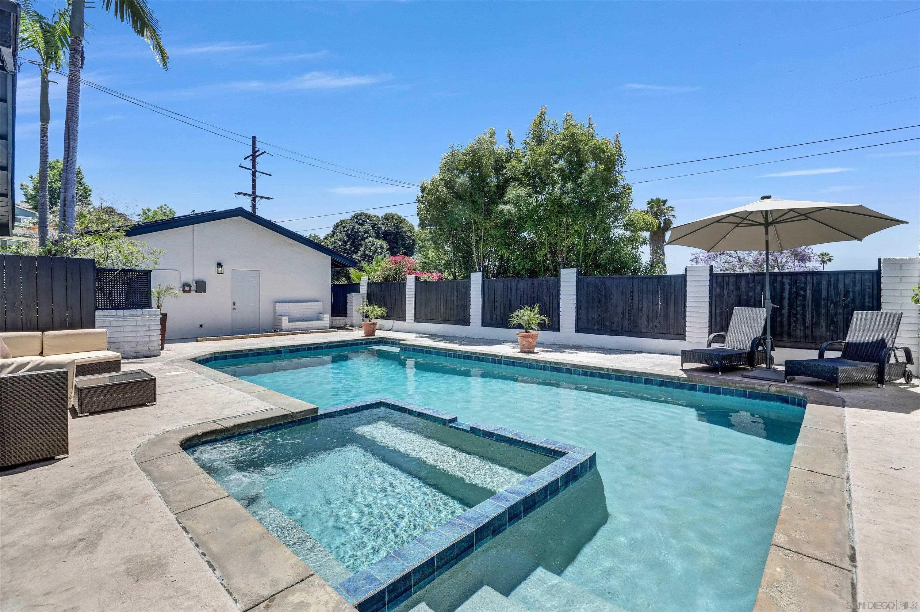 https://cdn.realtyfeed.com/cdn/127/250030984/83d400a133ca7e25c245f4777cf7a827.webp