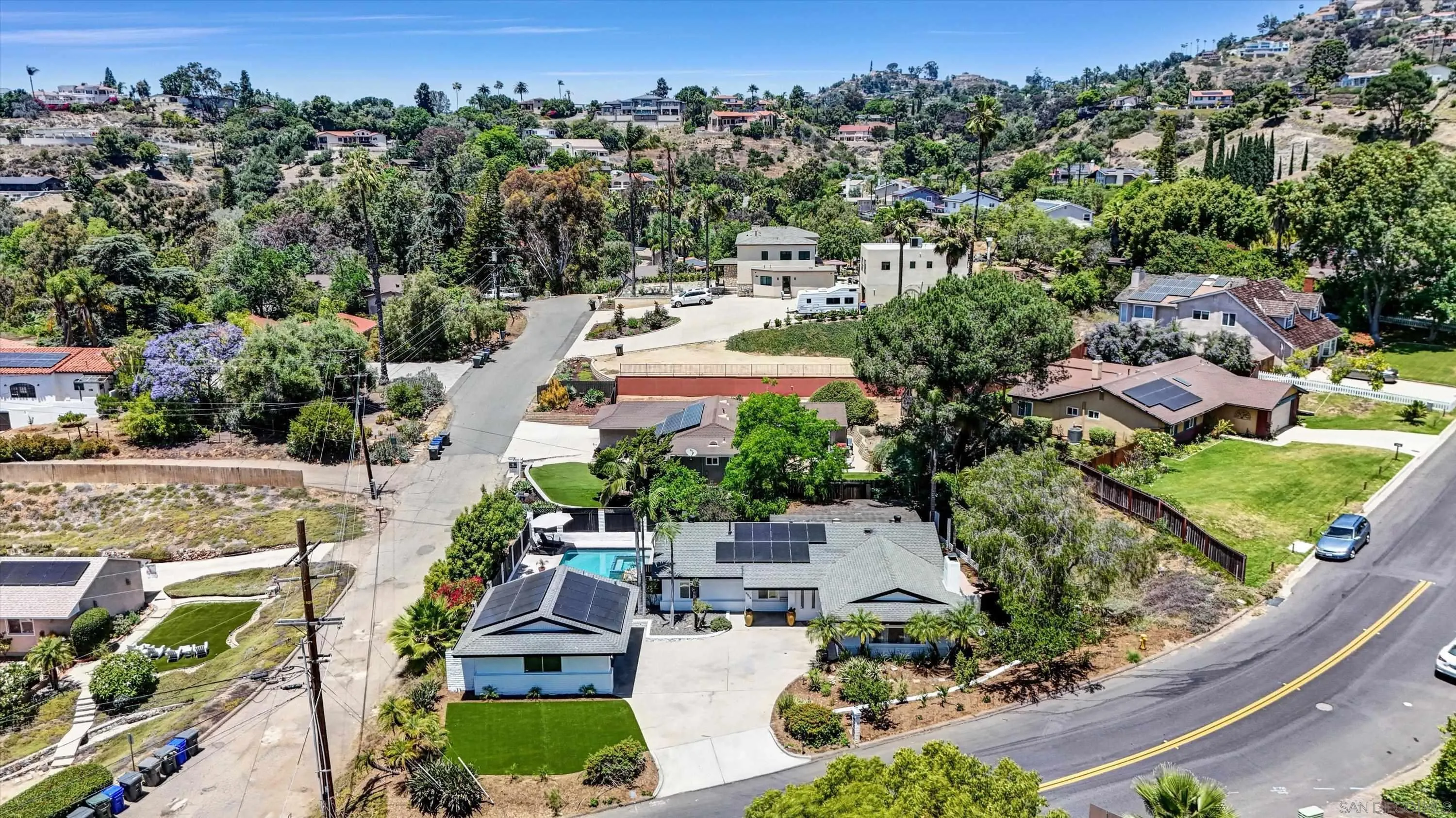 https://cdn.realtyfeed.com/cdn/127/250030984/d4d45068eaeae7688120e7c2c19ceb3f.webp