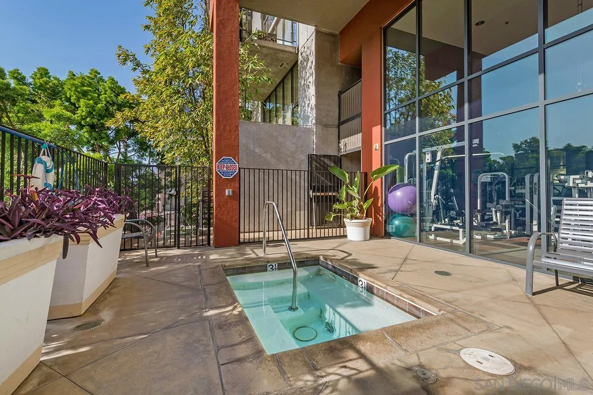 https://cdn.realtyfeed.com/cdn/127/250030986/5bc8c1107e1d62e634a771a3d1e94832.webp