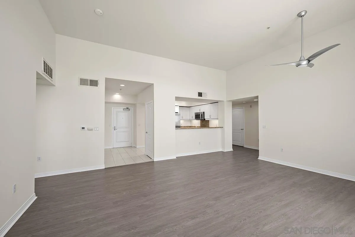 https://cdn.realtyfeed.com/cdn/127/250030986/81f15ee6d9f6ebb05c78db2dc13837b4.webp