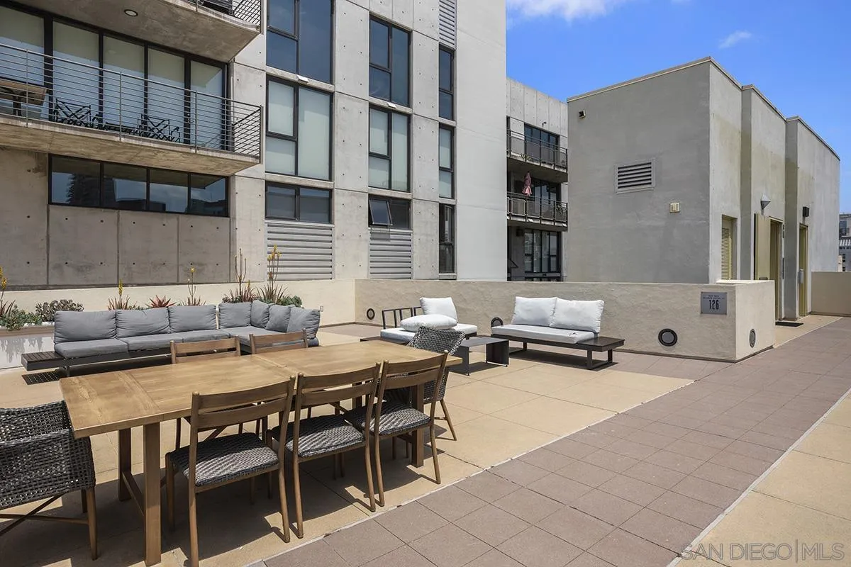 https://cdn.realtyfeed.com/cdn/127/250030986/ba719c63fa6f11b8201221b348dc8b6d.webp
